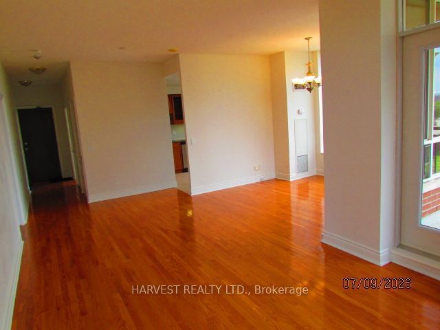 1101 Leslie Street 1106, Toronto, ON M3C 4G3 photo 2