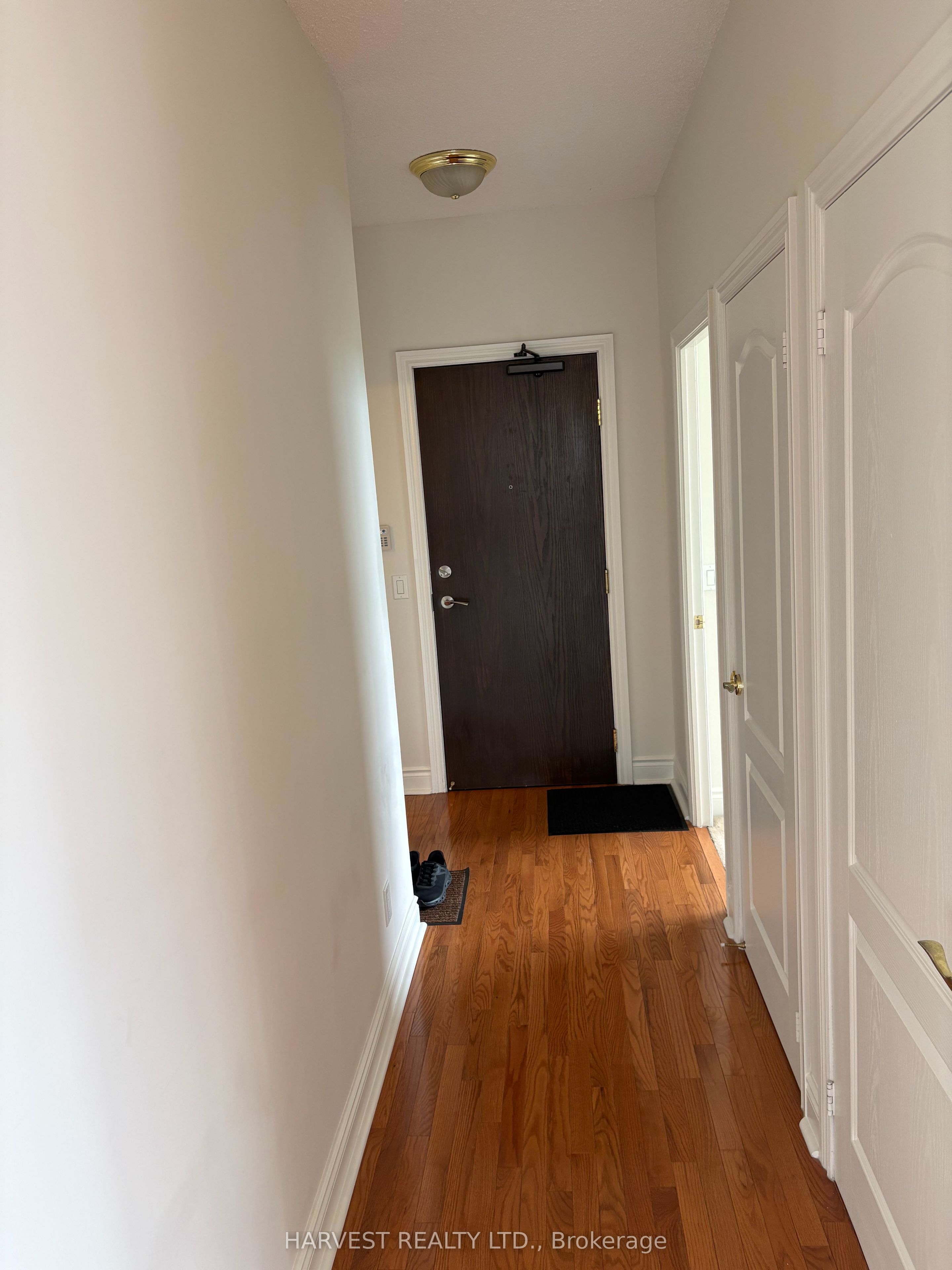 1101 Leslie Street 1106, Toronto, ON M3C 4G3 photo 4