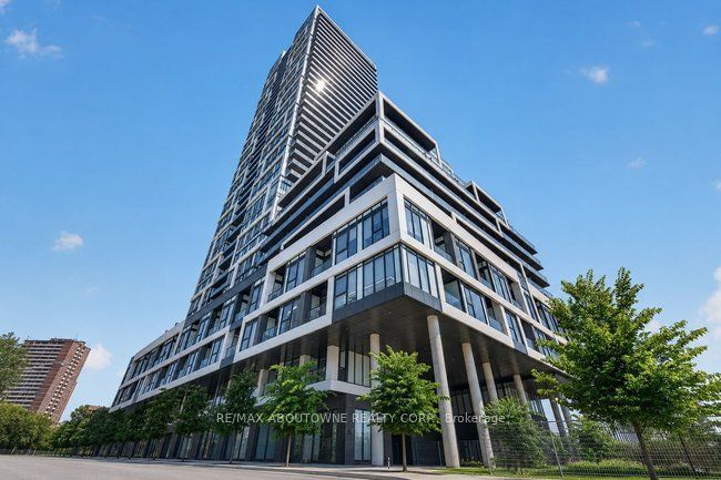 5 Defries Street 1120, Toronto, ON M5A 0W7