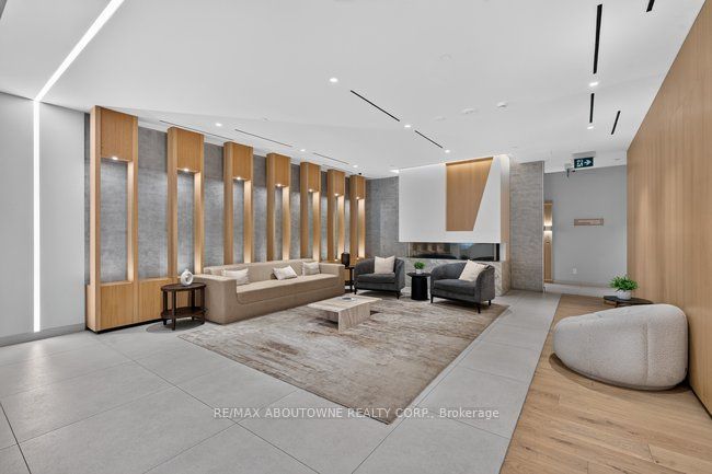 5 Defries Street 1120, Toronto, ON M5A 0W7 photo 3