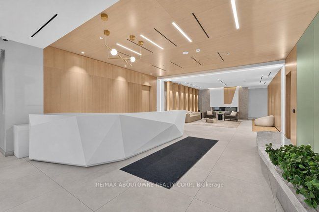 5 Defries Street 1120, Toronto, ON M5A 0W7 photo 4