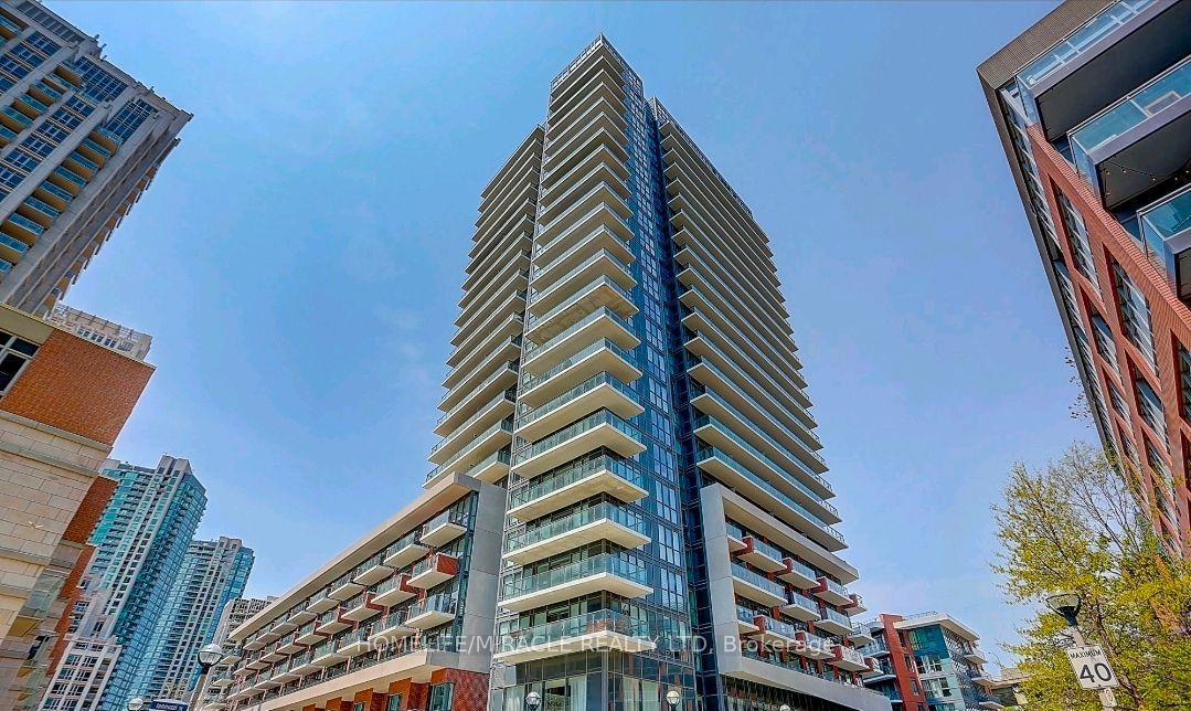 38 Ianuzzi Street 644, Toronto, ON M5V 0S2