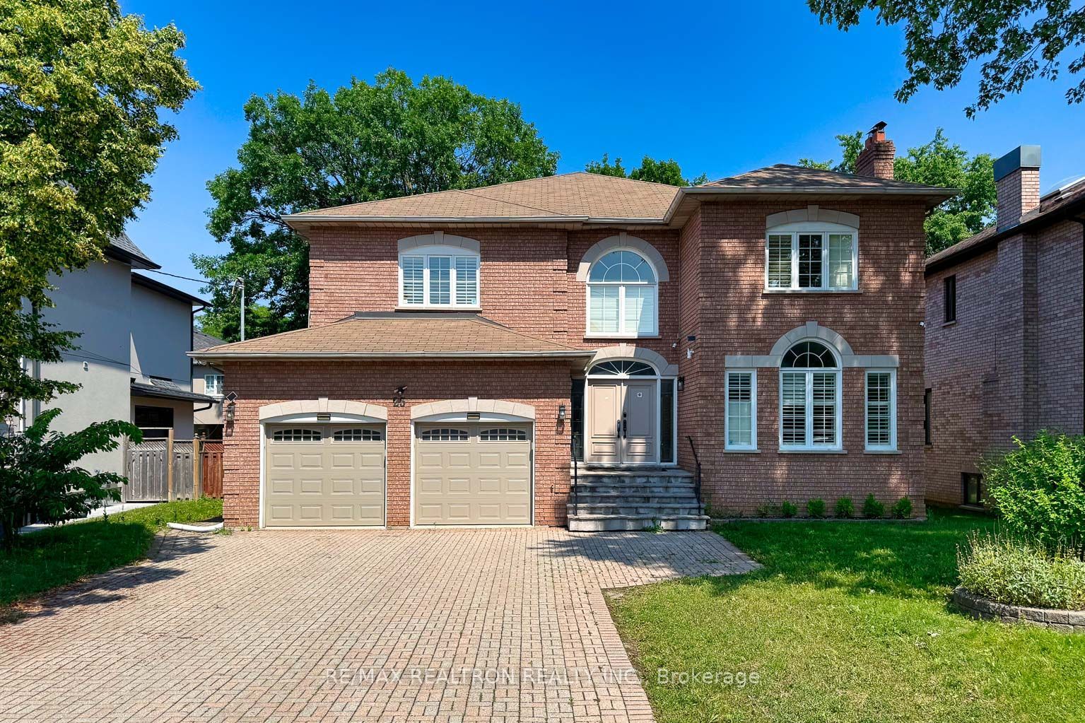 25 Clarkhill Street, Toronto, ON M2R 2G6 photo 2