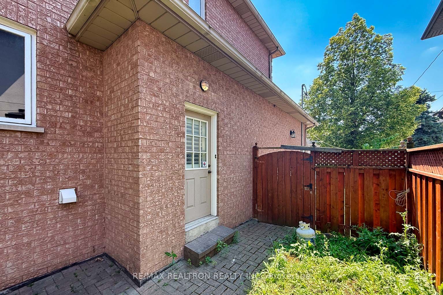 25 Clarkhill Street, Toronto, ON M2R 2G6 photo 3