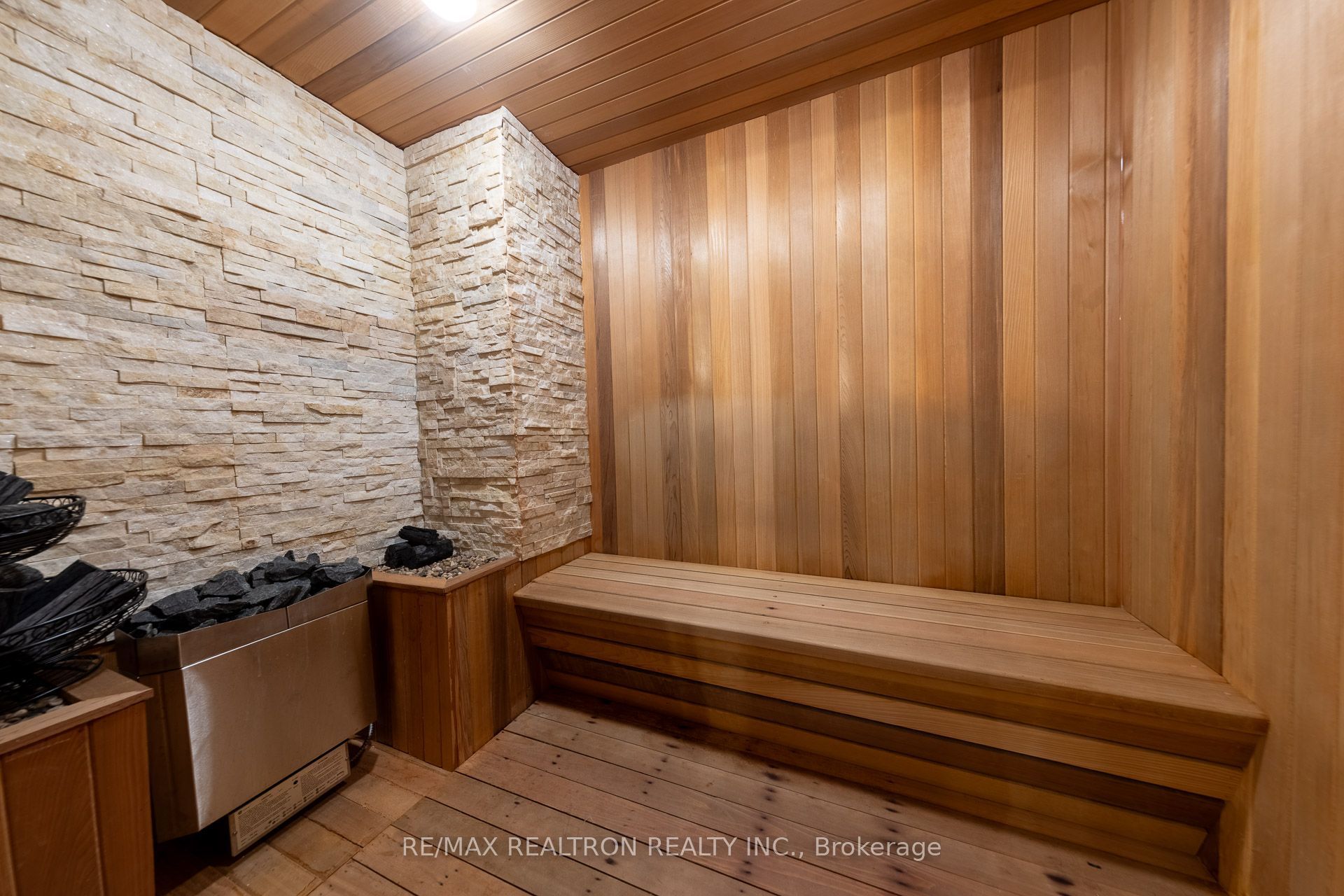 25 Clarkhill Street, Toronto, ON M2R 2G6 photo 5