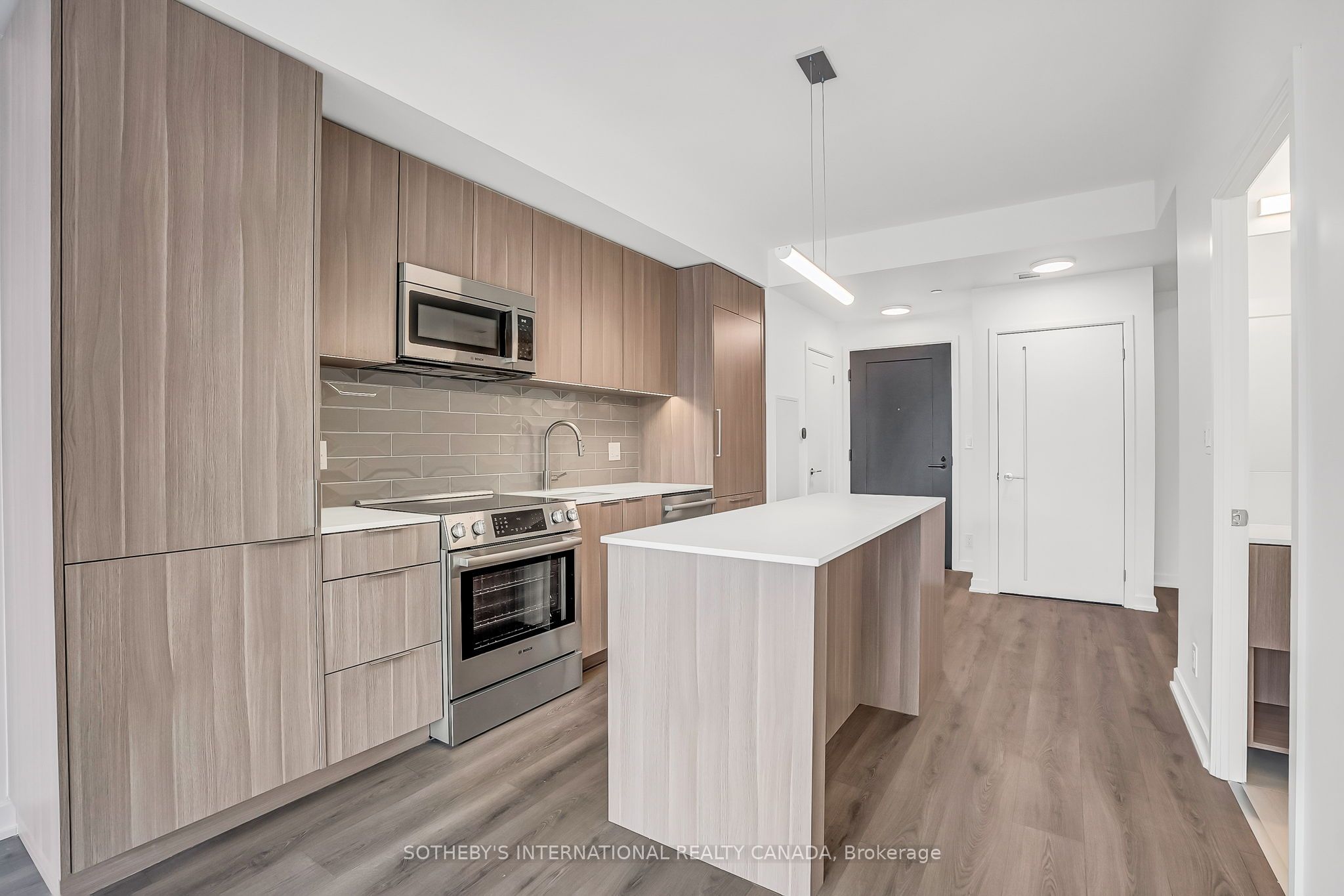 88 Bathurst Street 1107, Toronto, ON M5V 0W8 photo 3