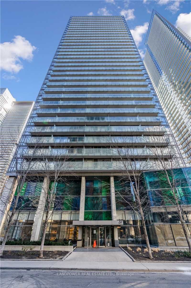 37 Grosvenor Street 2409, Toronto, ON M4Y 3G5 photo 2