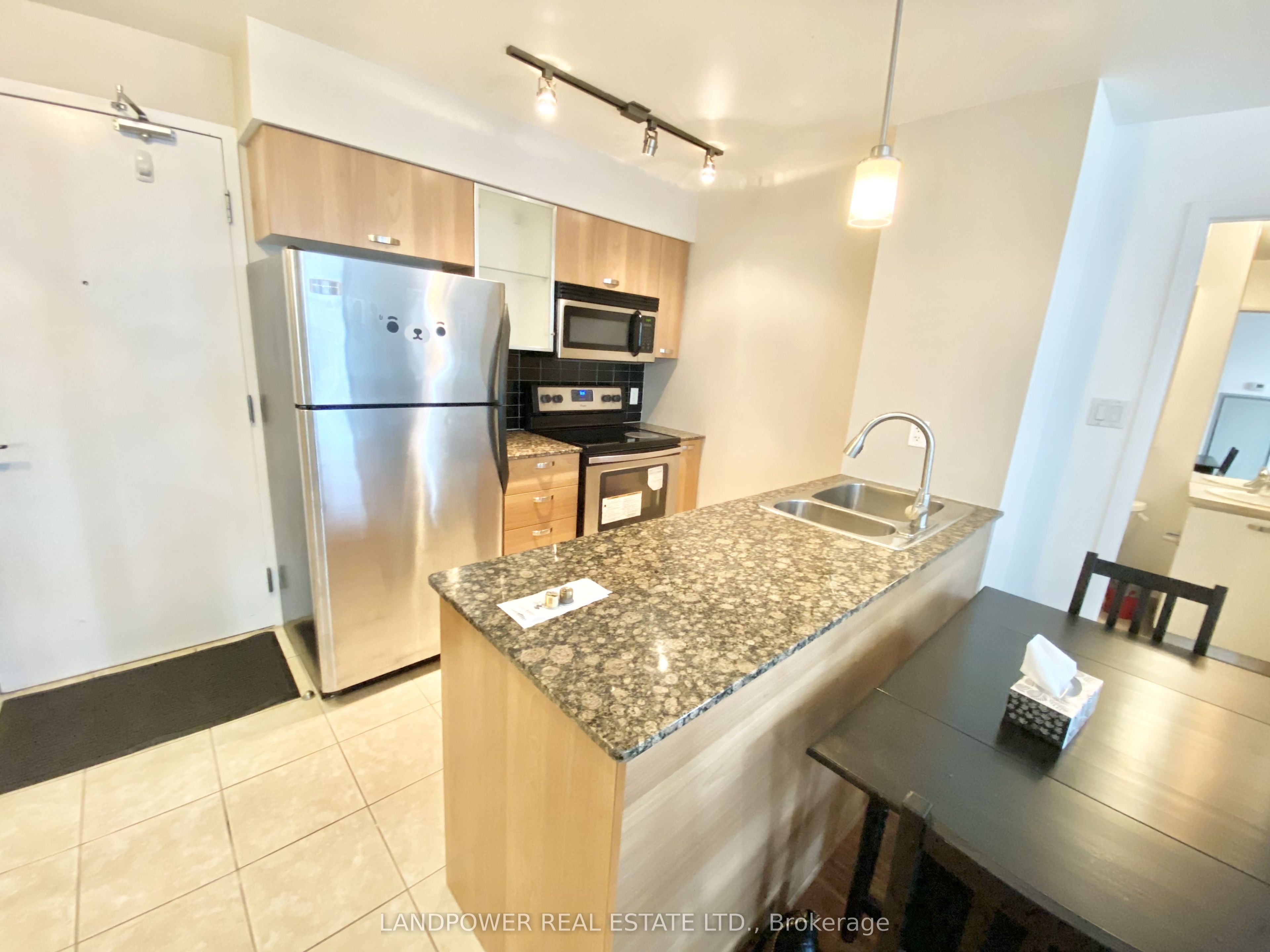 37 Grosvenor Street 2409, Toronto, ON M4Y 3G5 photo 5