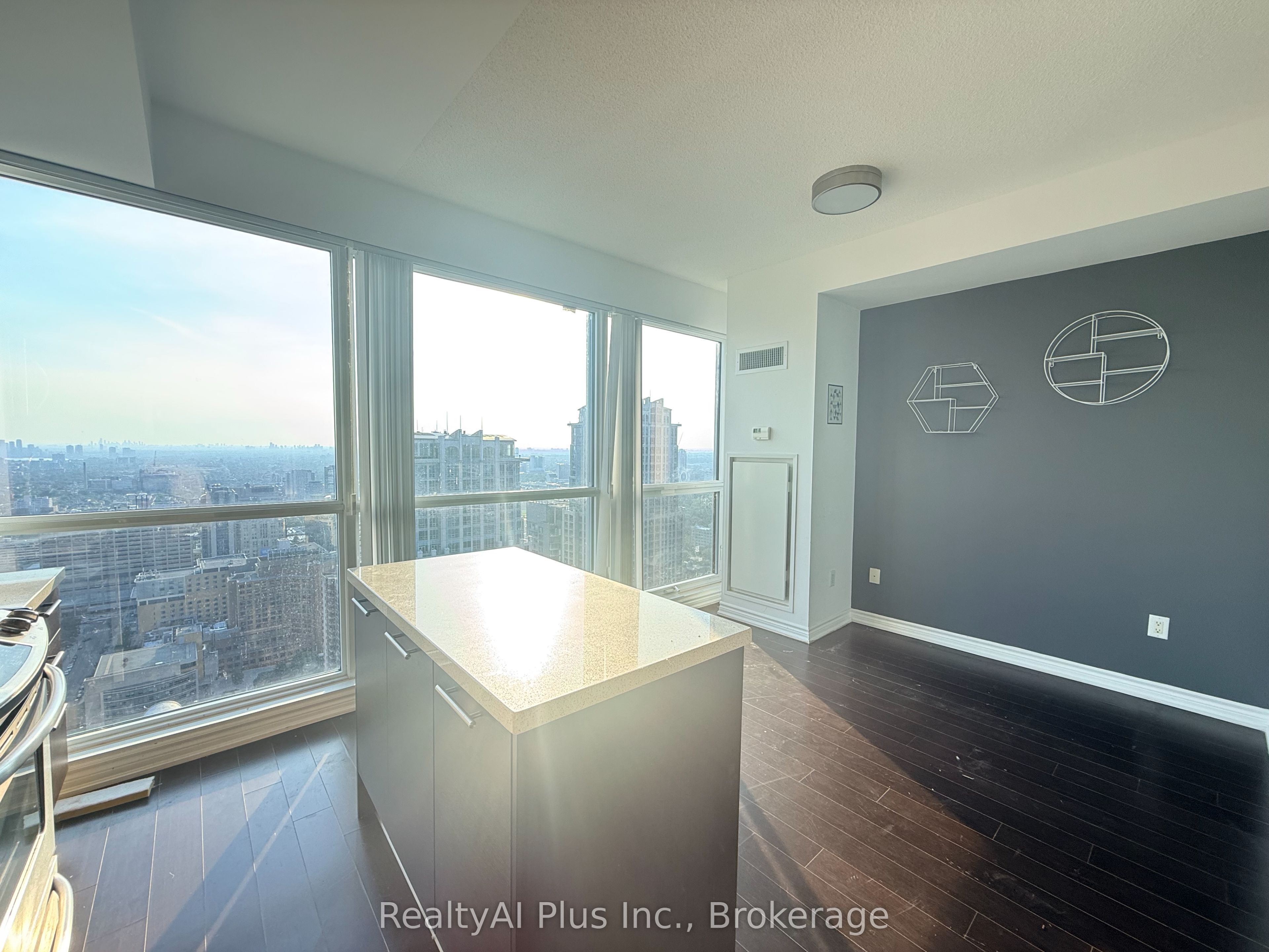 386 Yonge Street 4514, Toronto, ON M5B 0A5 photo 5