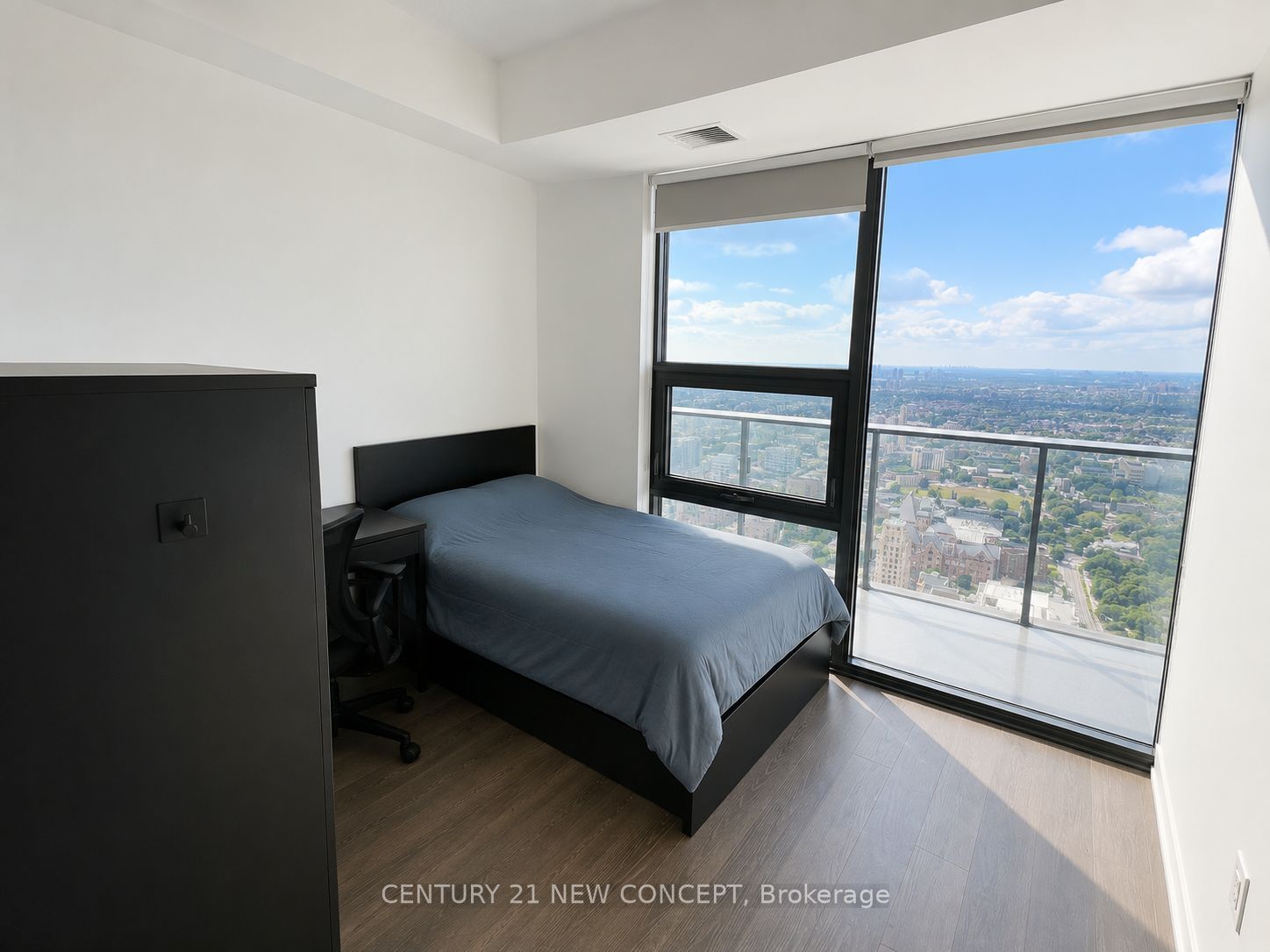 11 Wellesley Street W 5306, Toronto, ON M4Y 0G4 photo 5