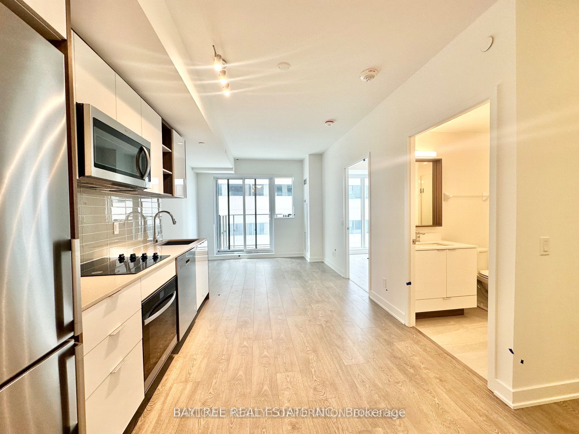 543 Richmond Street W 1030, Toronto, ON M5V 0W9 photo 4