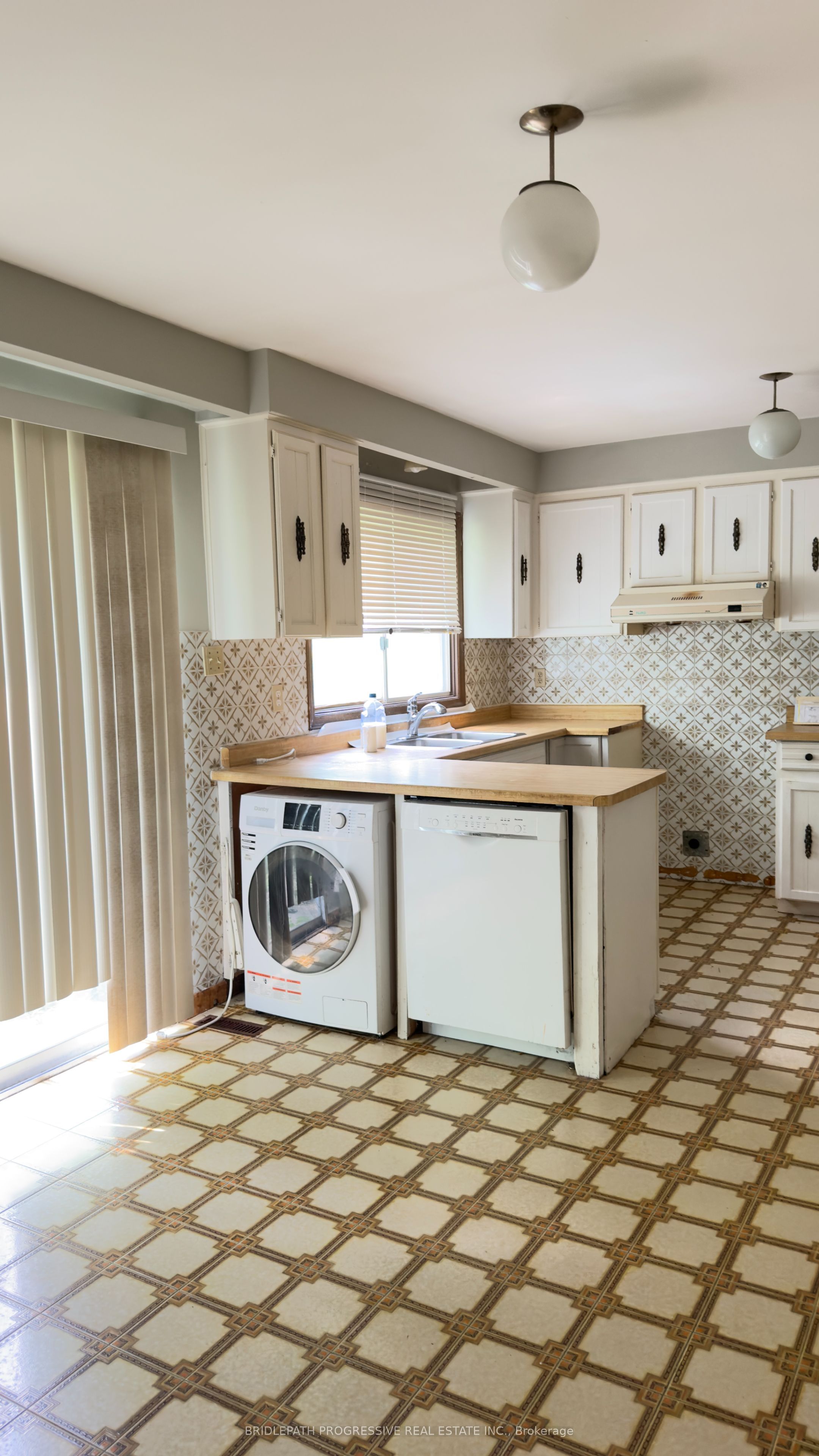 589 Sheppard Avenue E, Toronto, ON M2K 1B4 photo 4