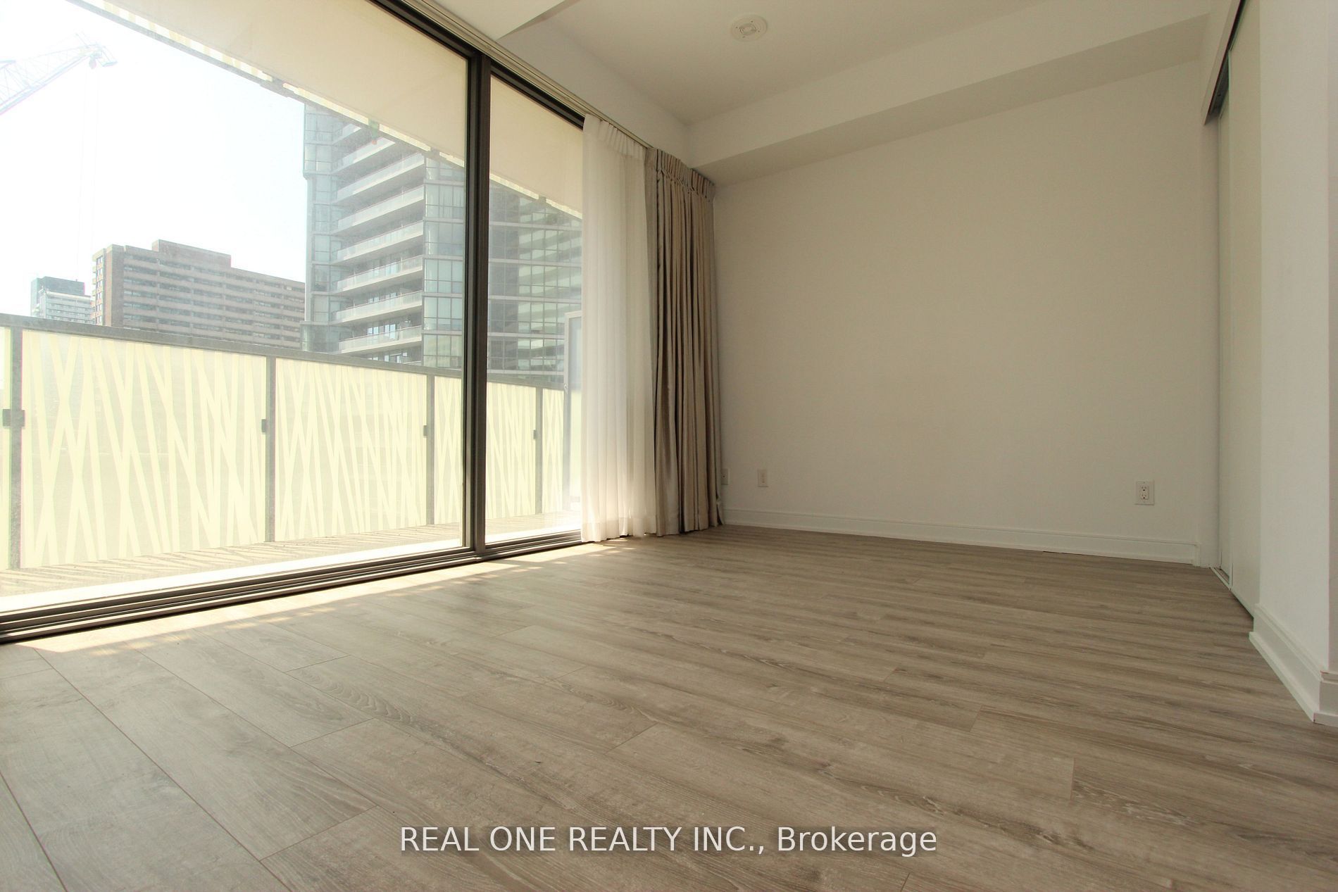50 Charles Street E 904, Toronto, ON M4Y 0C3 photo 4