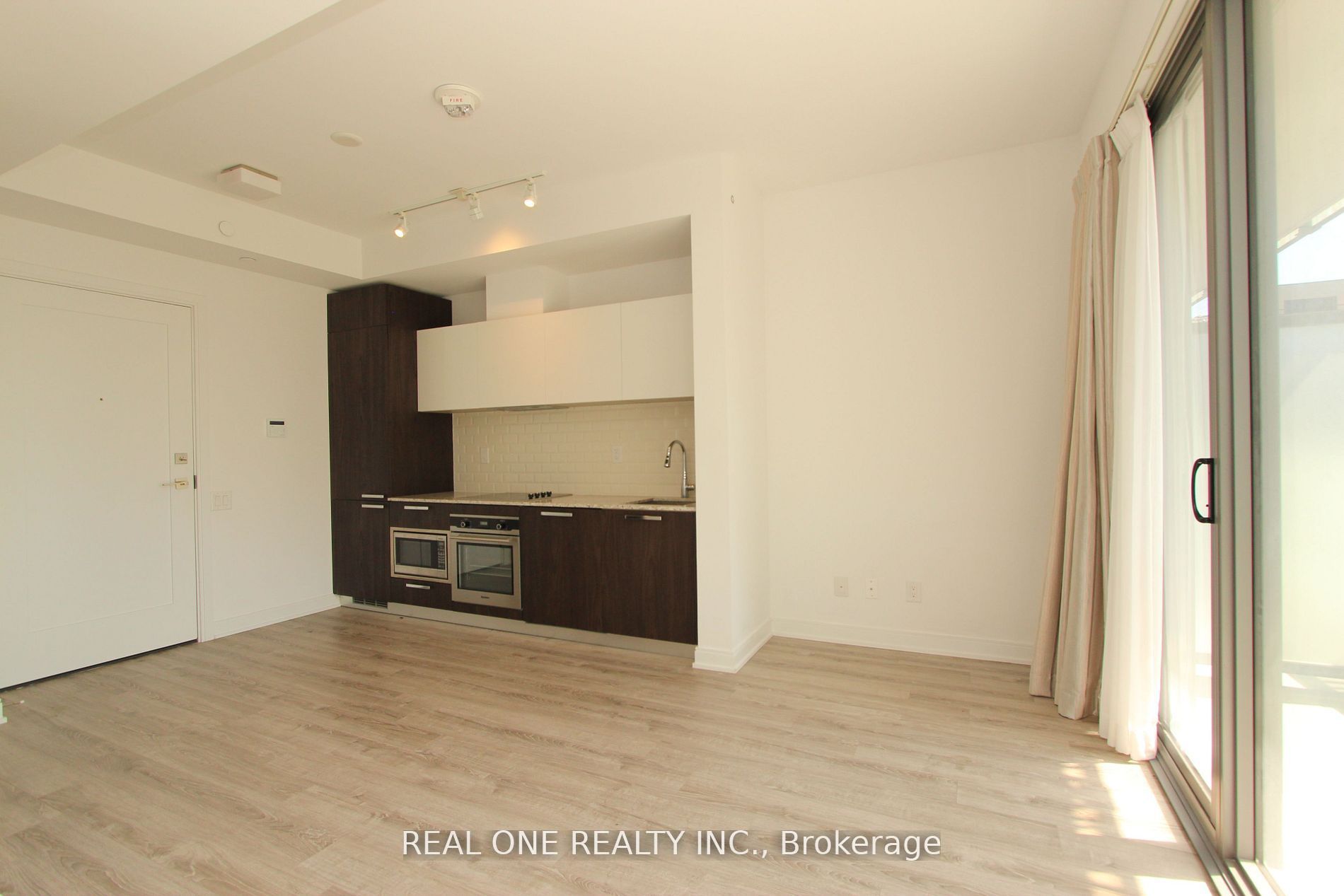 50 Charles Street E 904, Toronto, ON M4Y 0C3 photo 5
