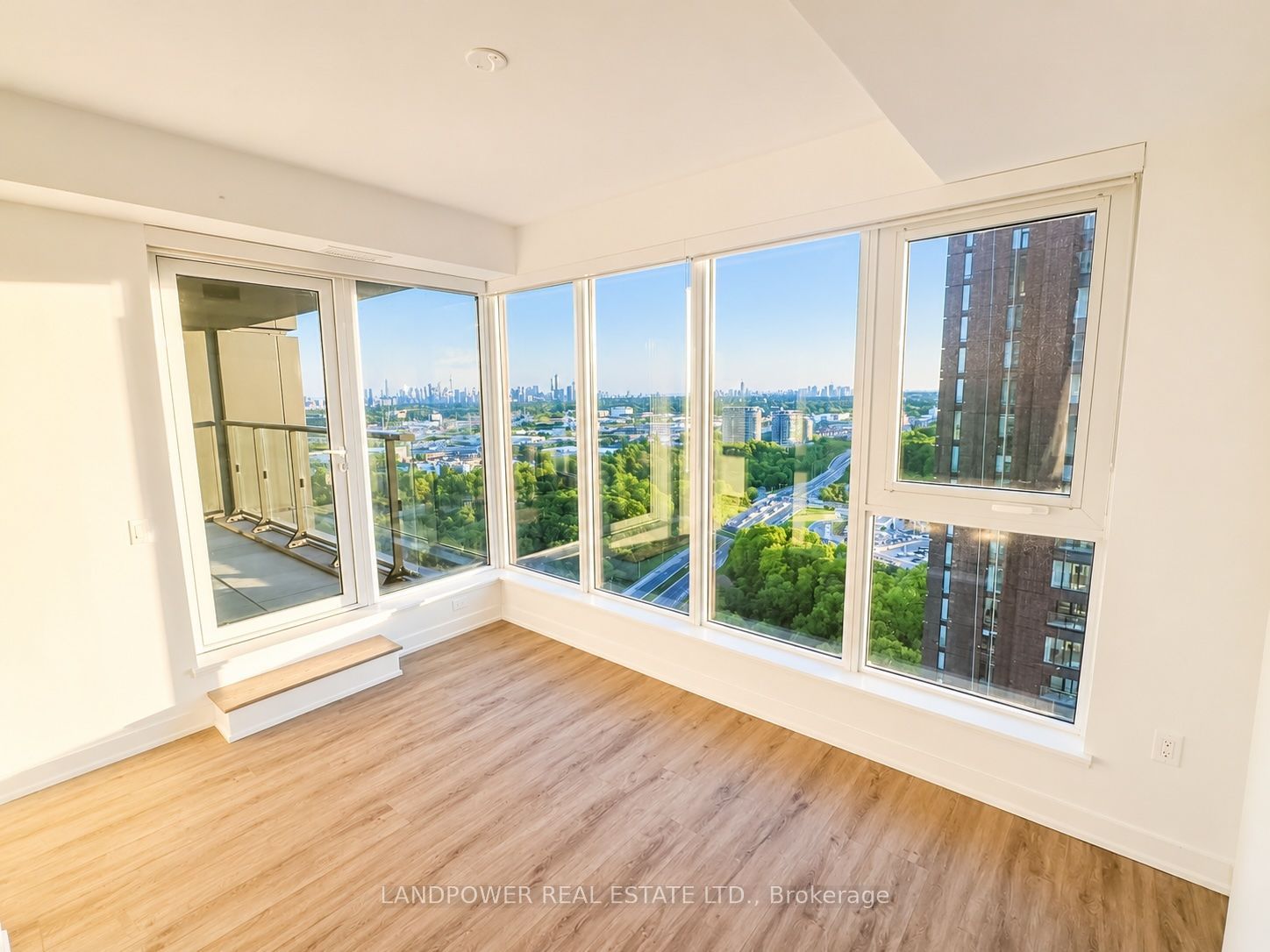 5 Quarrington Lane 3001, Toronto, ON M3C 0S5 photo 3