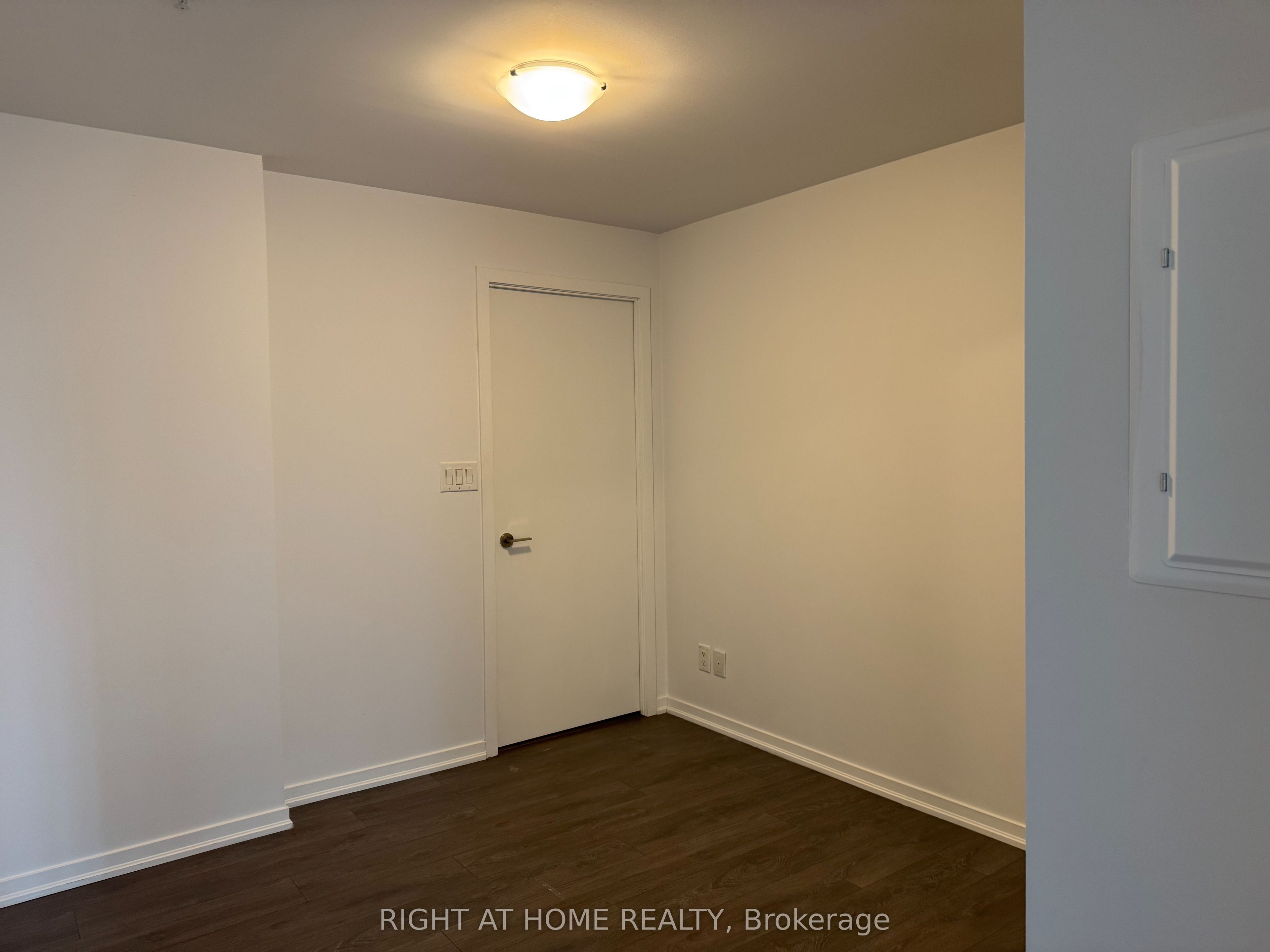 68 Abell Street 1227, Toronto, ON M6J 0B1 photo 5