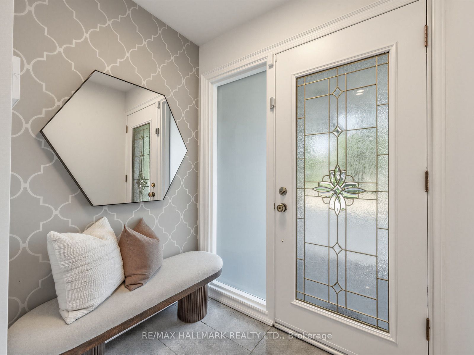 8 Tufton Crescent, Toronto, ON M4A 2E3 photo 4