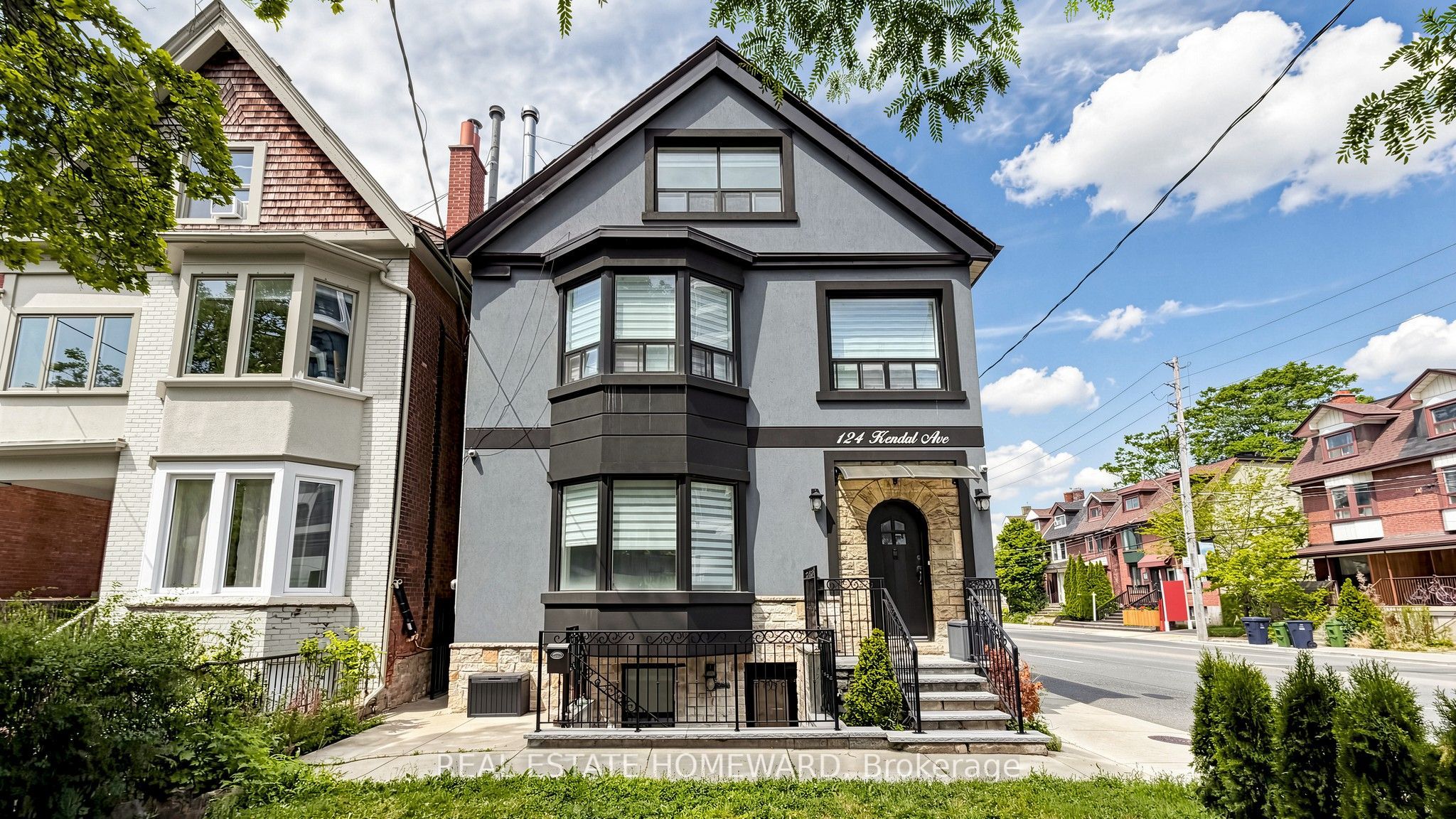 124 Kendal Avenue 2, Toronto, ON M5R 1L9 photo 2