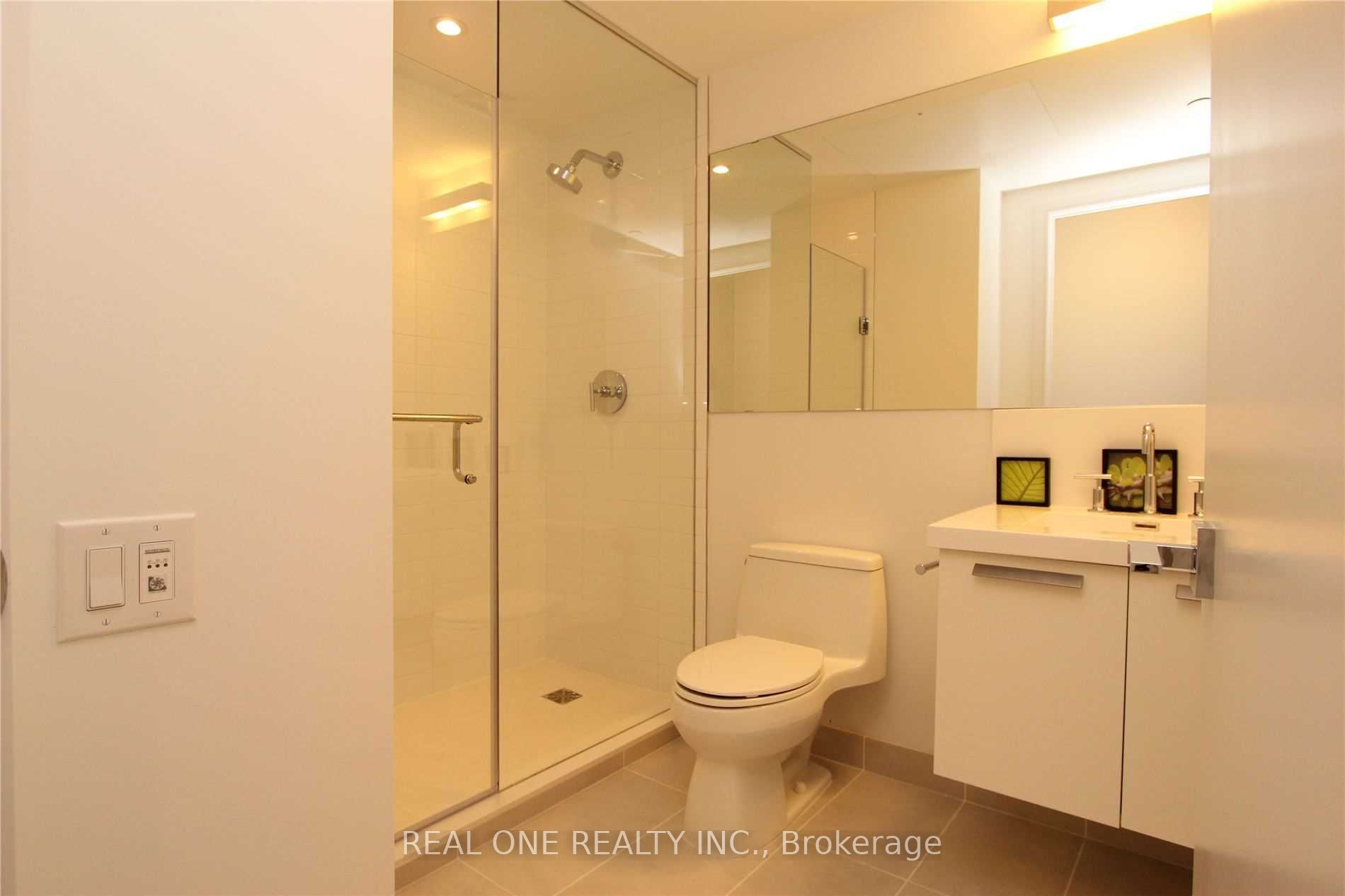 57 St Joseph Street 717, Toronto, ON M5S 0C5 photo 4