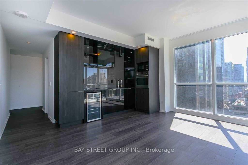70 Temperance Street 1515, Toronto, ON M5H 4E8 photo 5