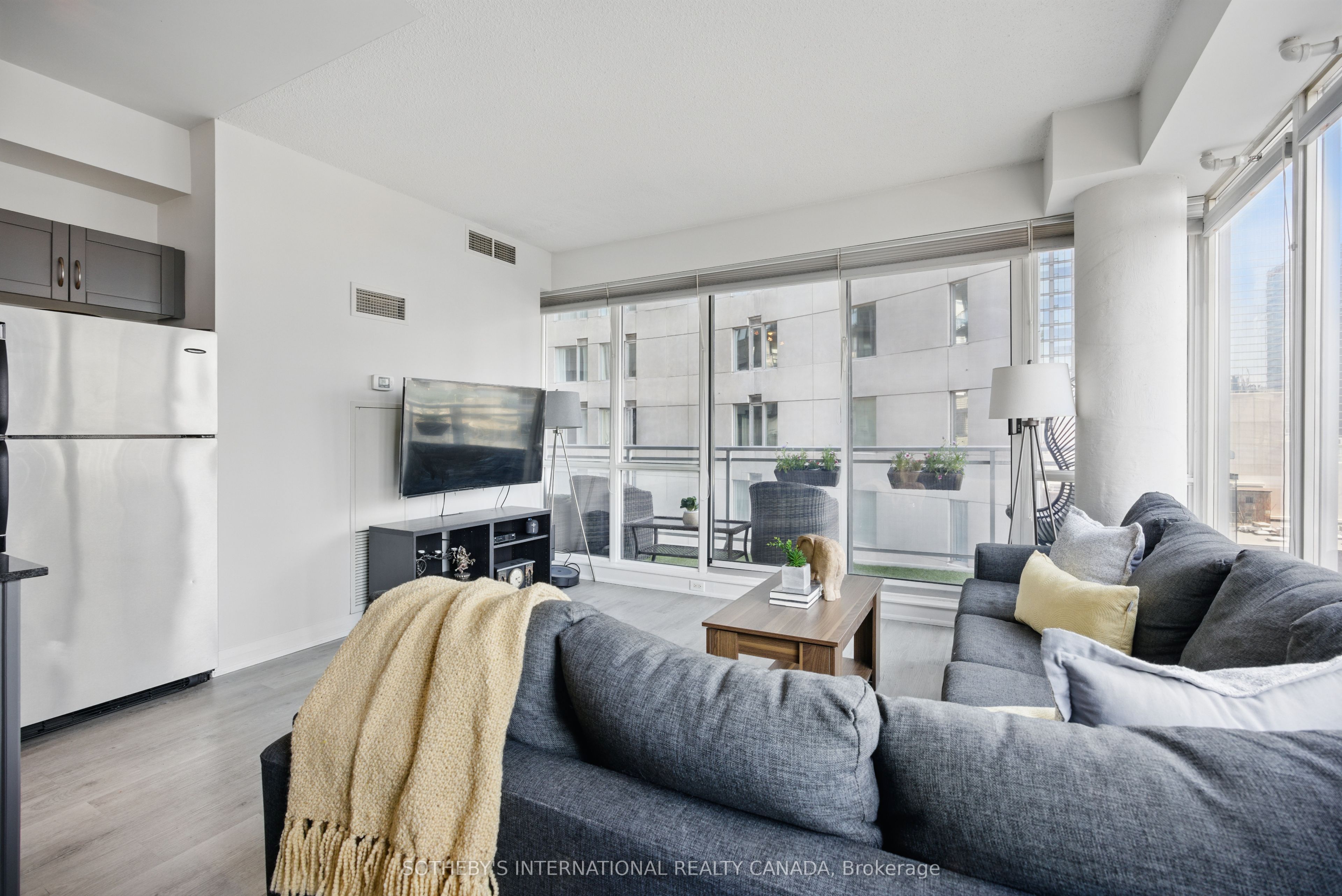 220 Victoria Street 1307, Toronto, ON M5B 2R6 photo 3
