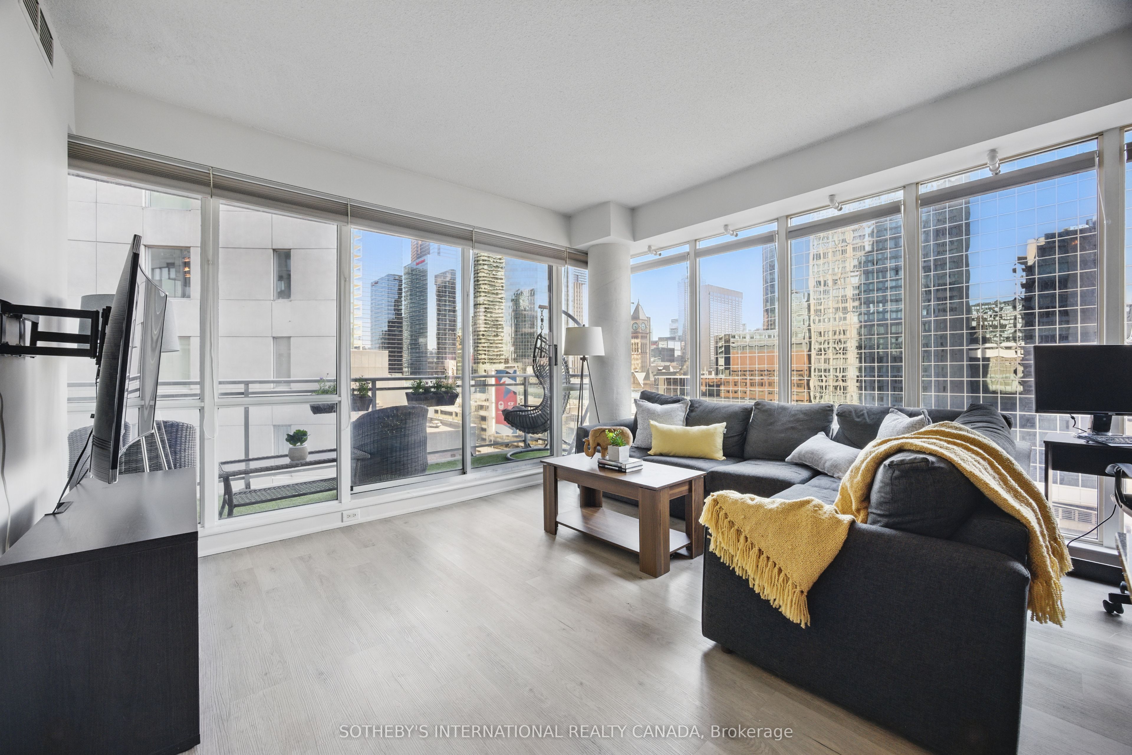 220 Victoria Street 1307, Toronto, ON M5B 2R6 photo 4