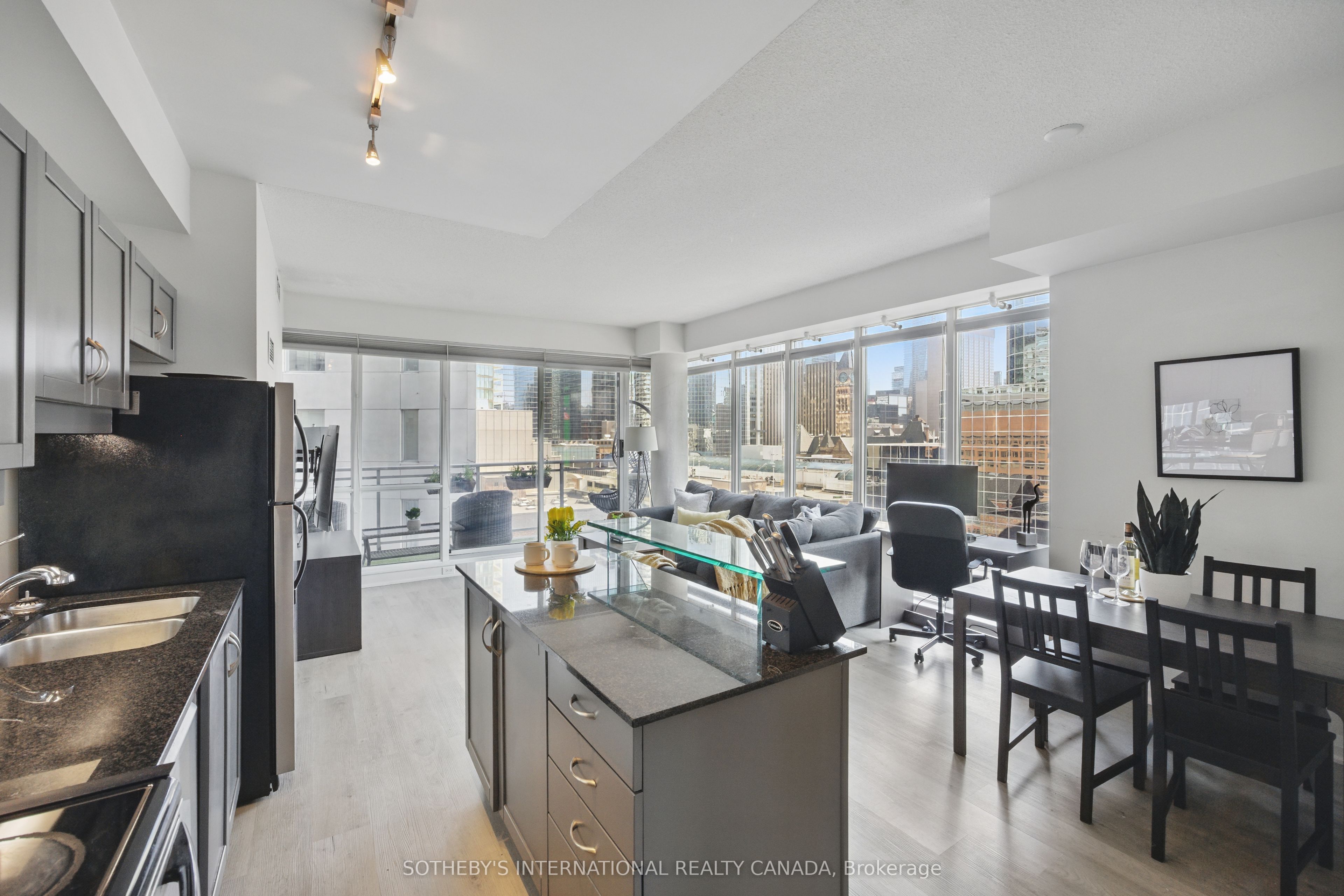 220 Victoria Street 1307, Toronto, ON M5B 2R6 photo 5