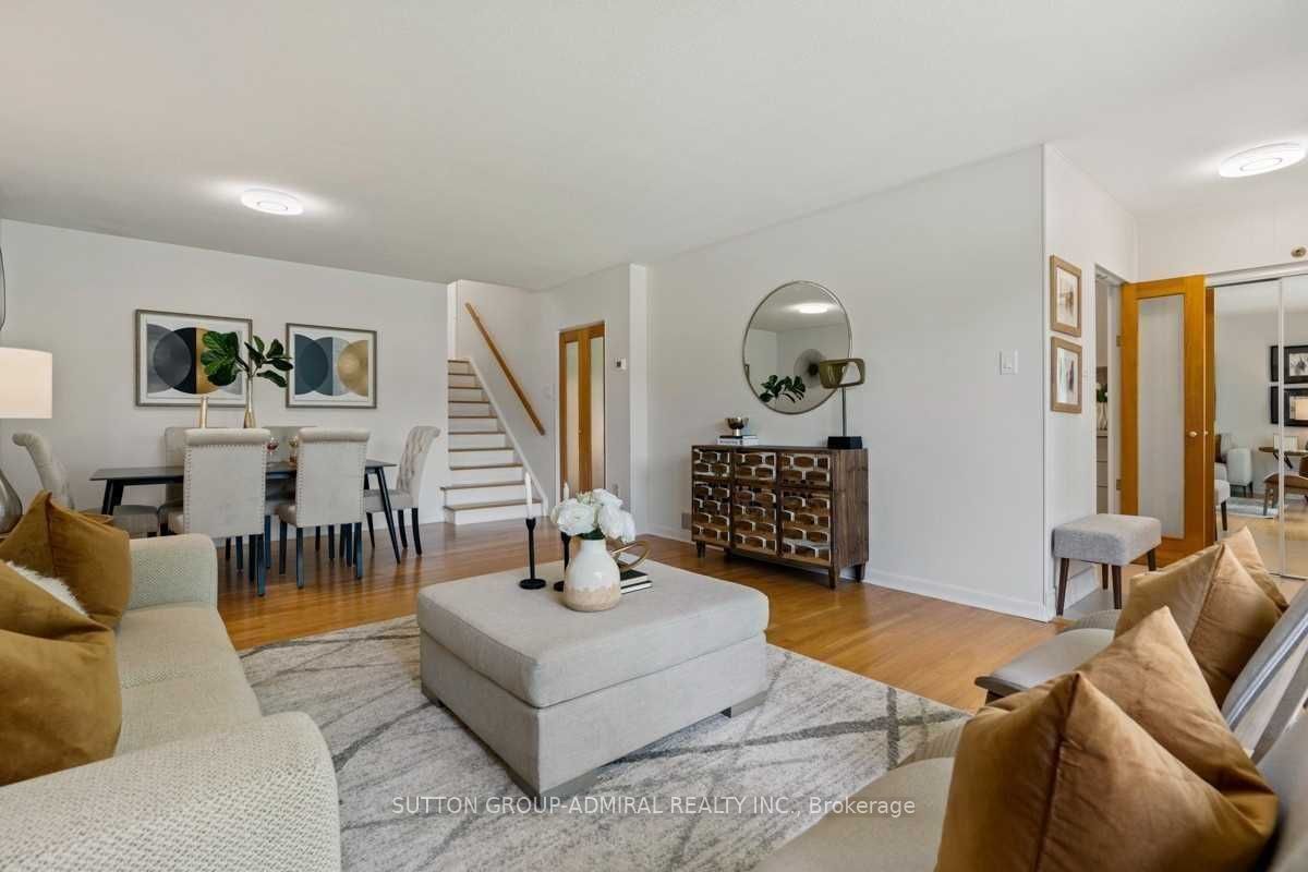 21 Corning Road Main, Toronto, ON M2J 2L6 photo 4