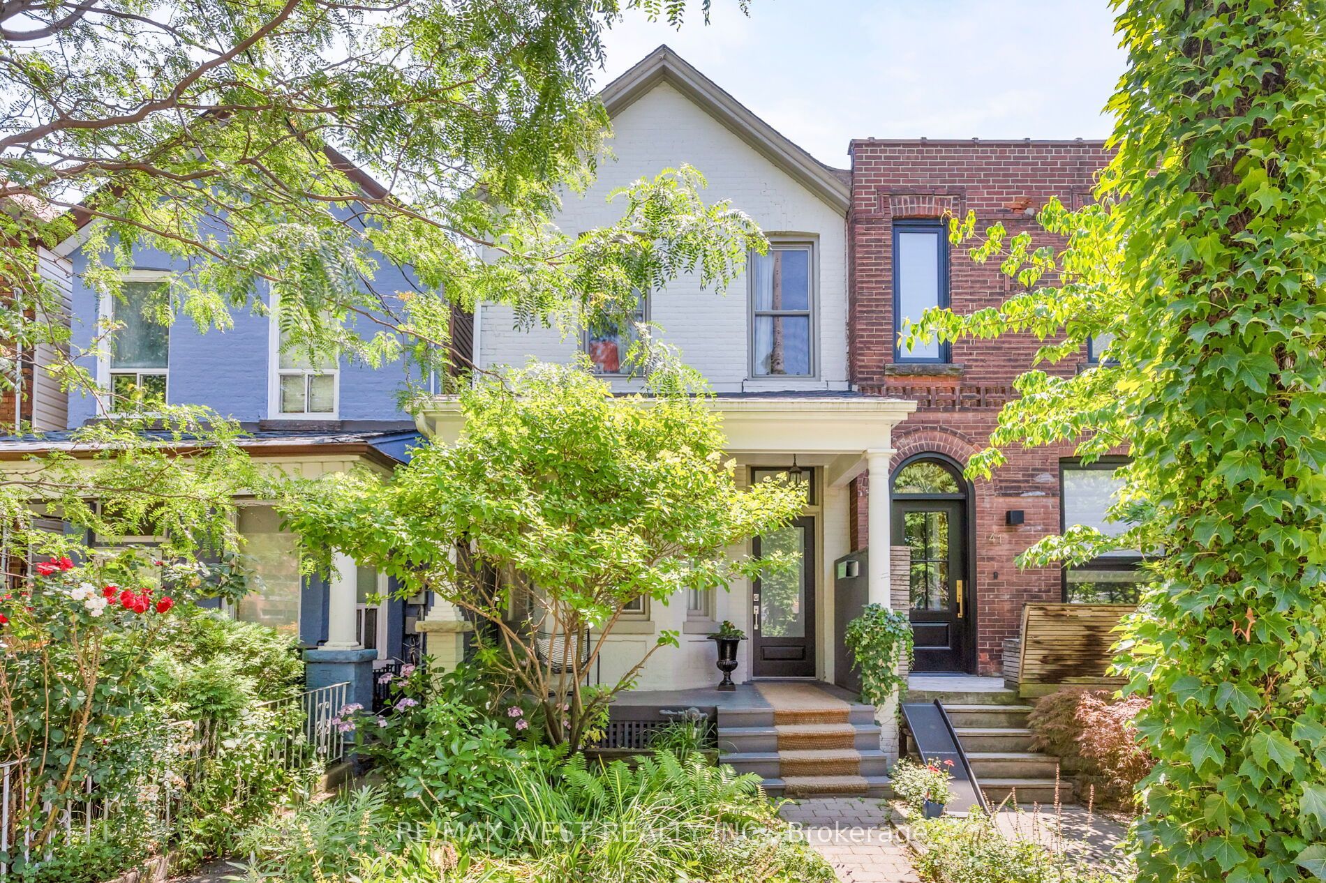 39 Shirley Street, Toronto, ON M6K 1S8