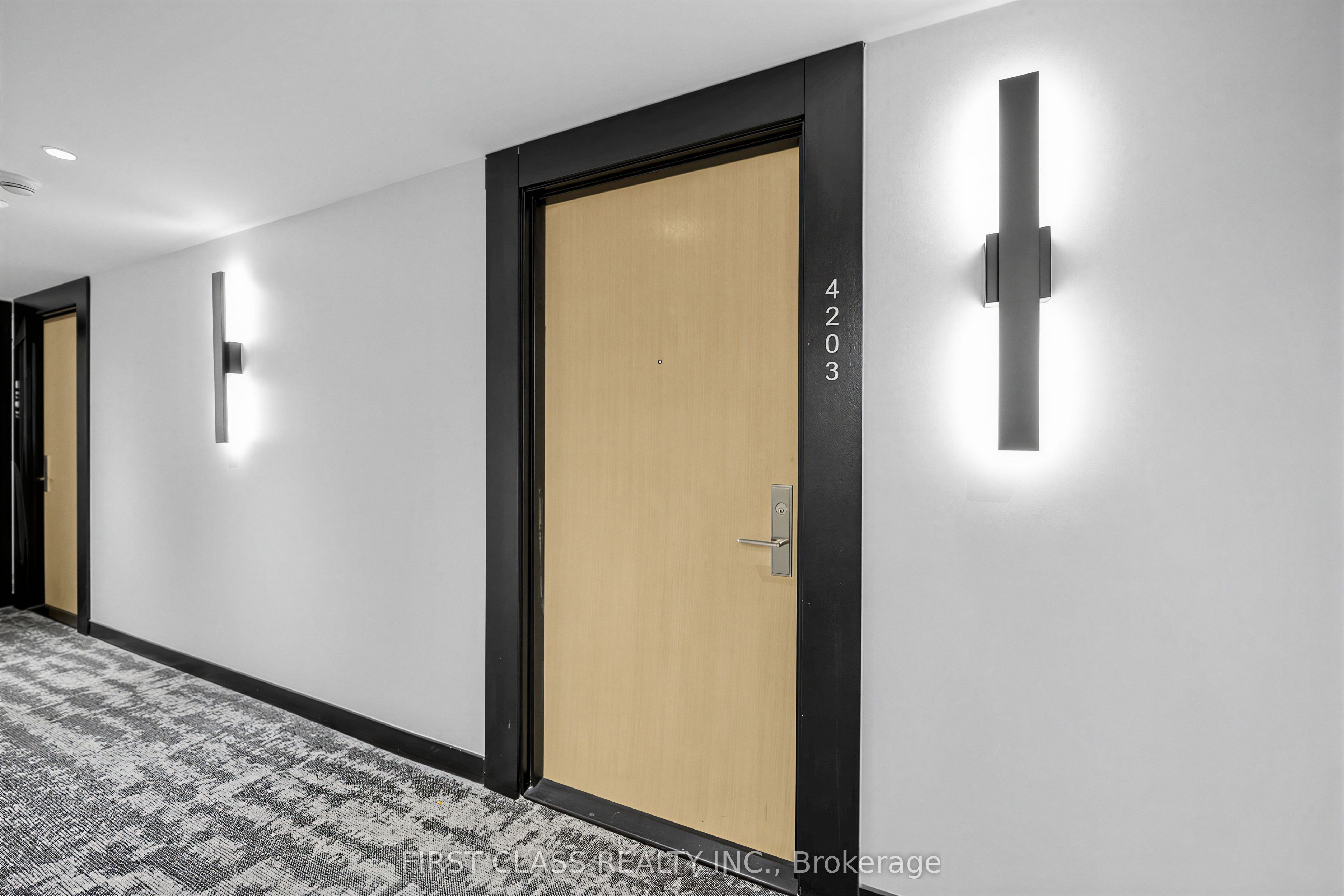 395 Bloor Street E 4203, Toronto, ON M4W 0B4 photo 3