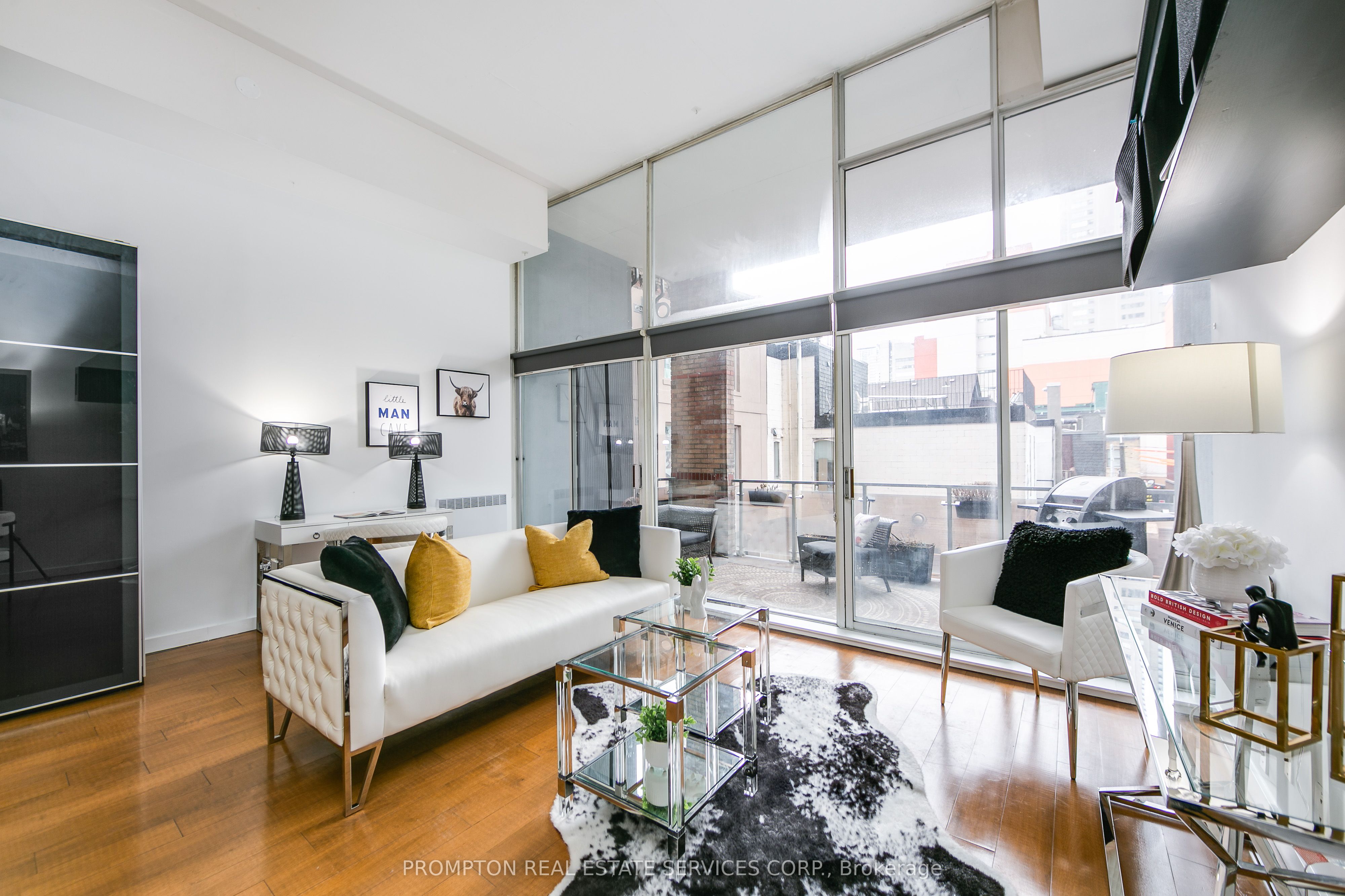 86 Gerrard Street E 1B, Toronto, ON M5B 2J1 photo 4