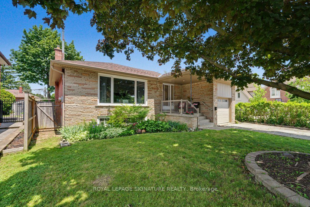34 Clifton Avenue, Toronto, ON M3H 4L1 photo 2