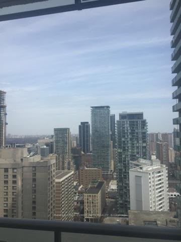 65 Mary Street 1011, Toronto, ON M5S 0A6
