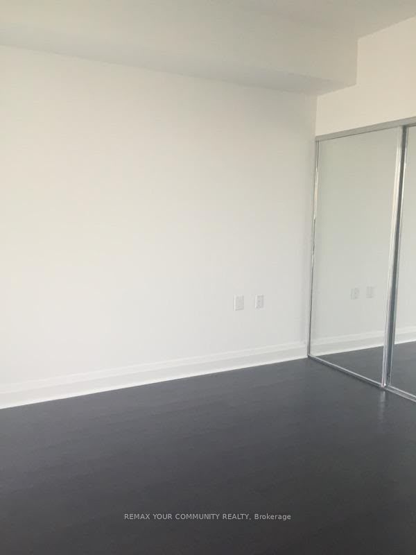 65 Mary Street 1011, Toronto, ON M5S 0A6 photo 5