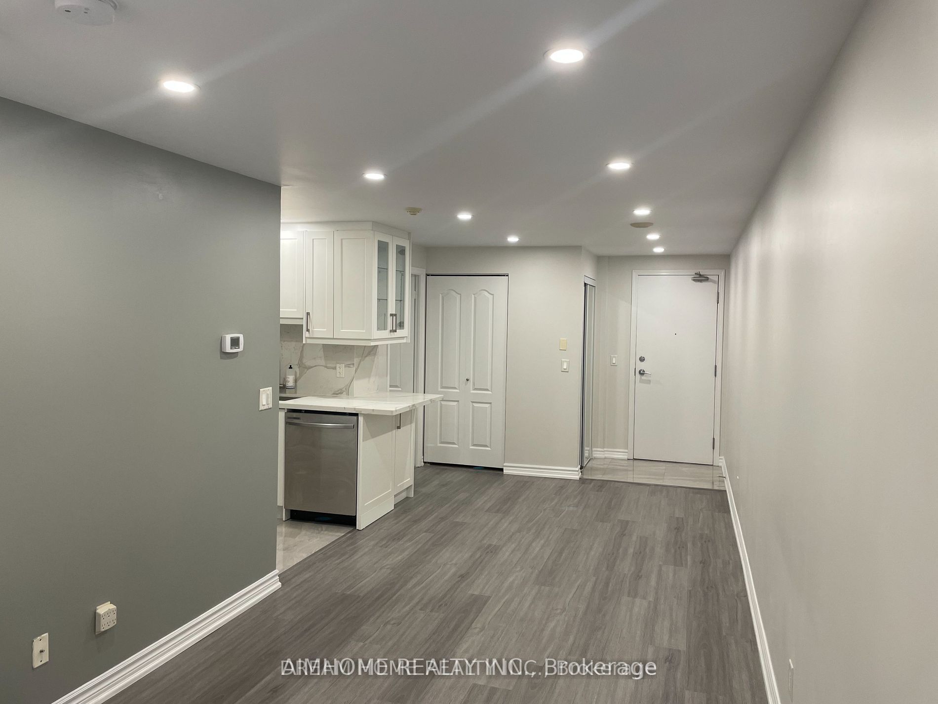 17 Barberry Place 506, Toronto, ON M2K 3E2 photo 3