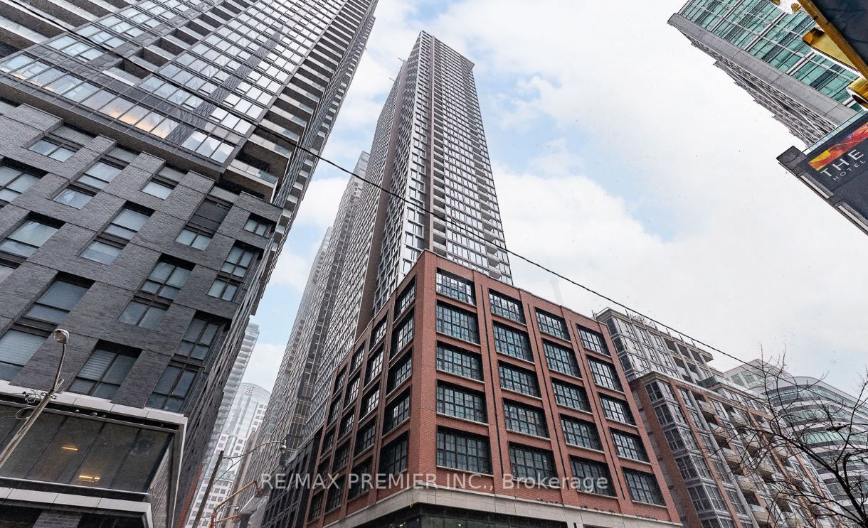 55 Mercer Street 1007, Toronto, ON M5V 0W4 photo 2