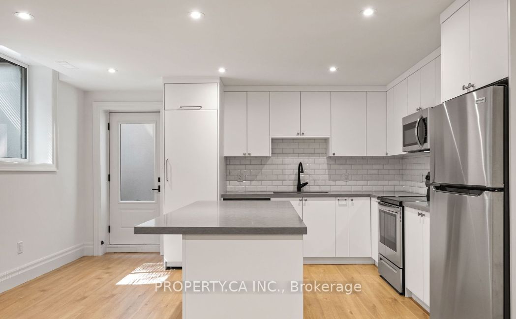 119 Invermay Avenue, Toronto, ON M3H 1Z7 photo 5