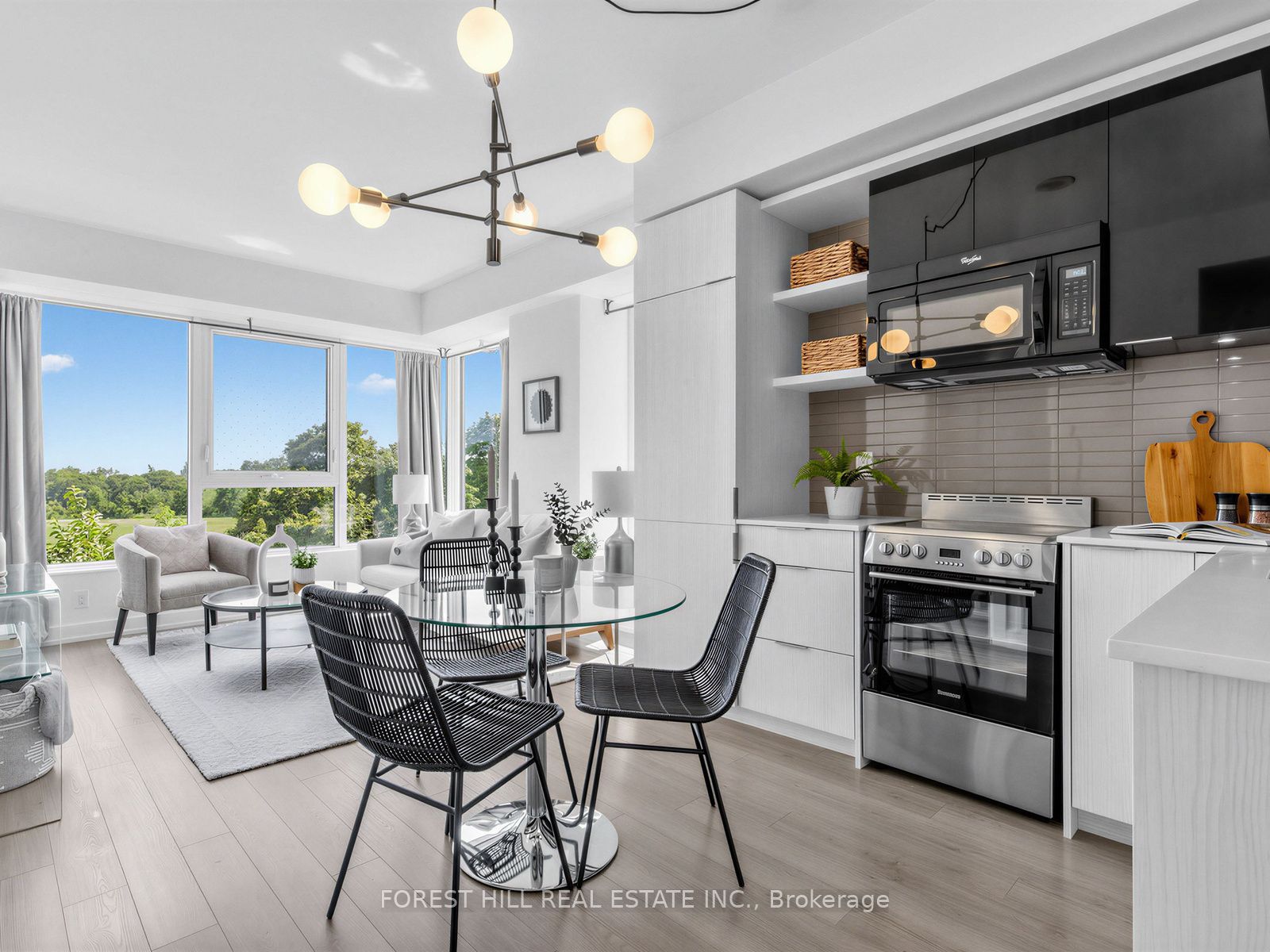 6 Parkwood Avenue 313, Toronto, ON M4V 2W8