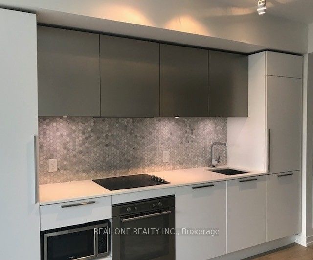 85 Wood Street 616, Toronto, ON M4Y 0E8 photo 5