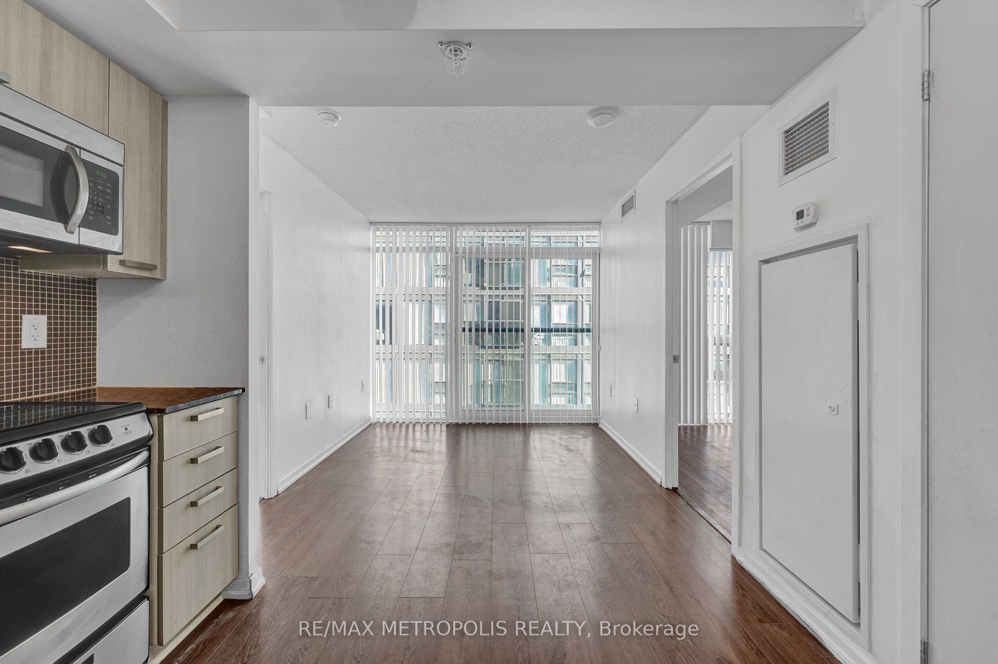 36 Lisgar Street 1902W, Toronto, ON M6J 0C7 photo 3