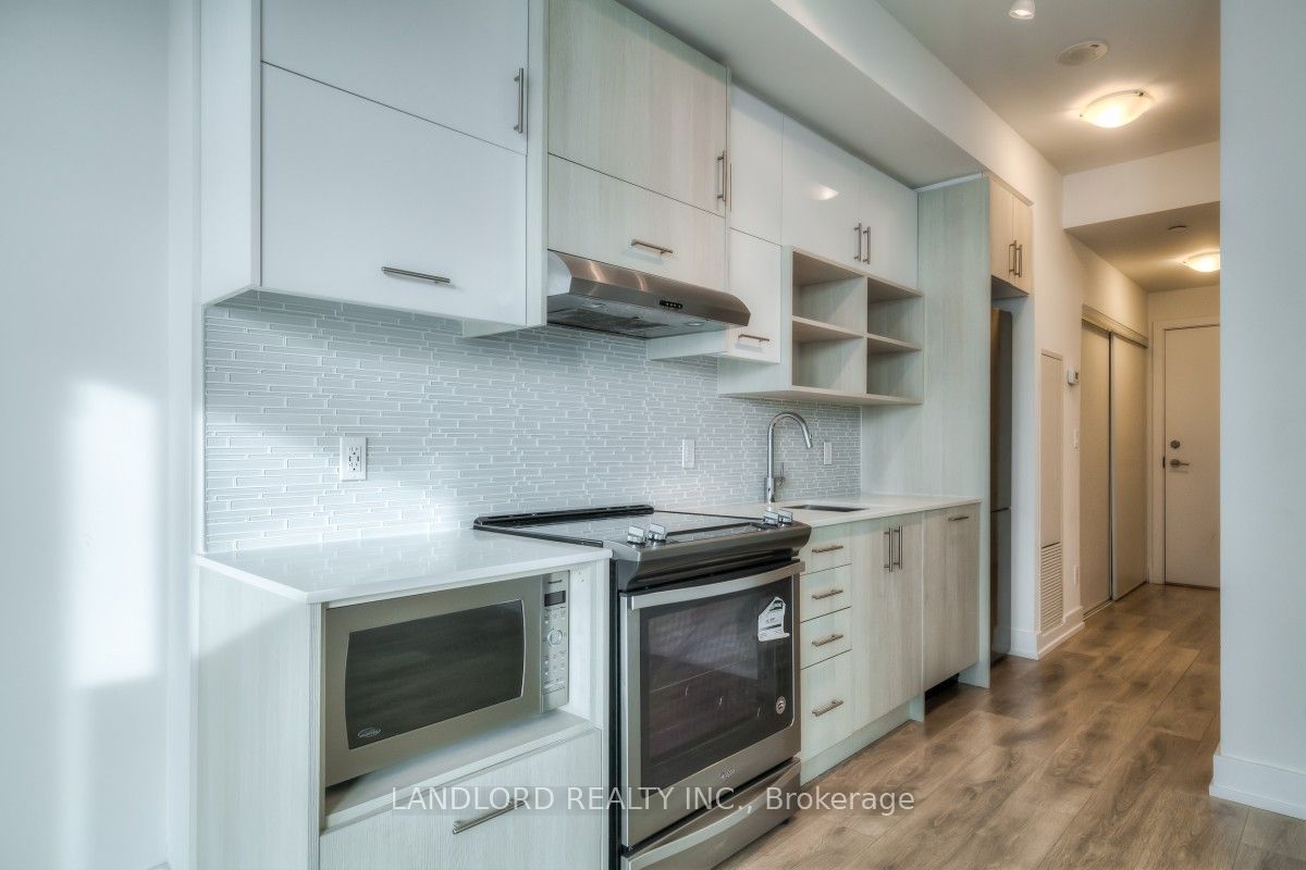 150 Fairview Mall Drive 603, Toronto, ON M2J 0E7 photo 2