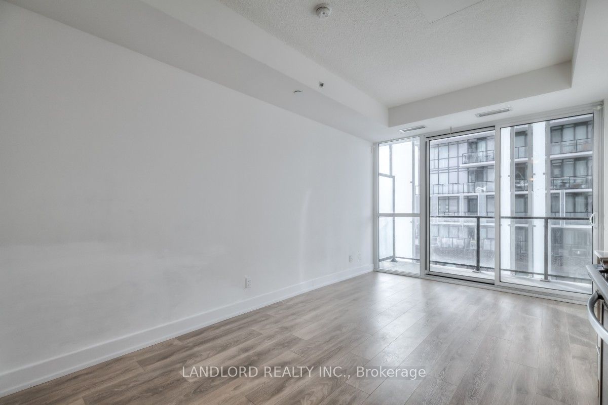 150 Fairview Mall Drive 603, Toronto, ON M2J 0E7 photo 5
