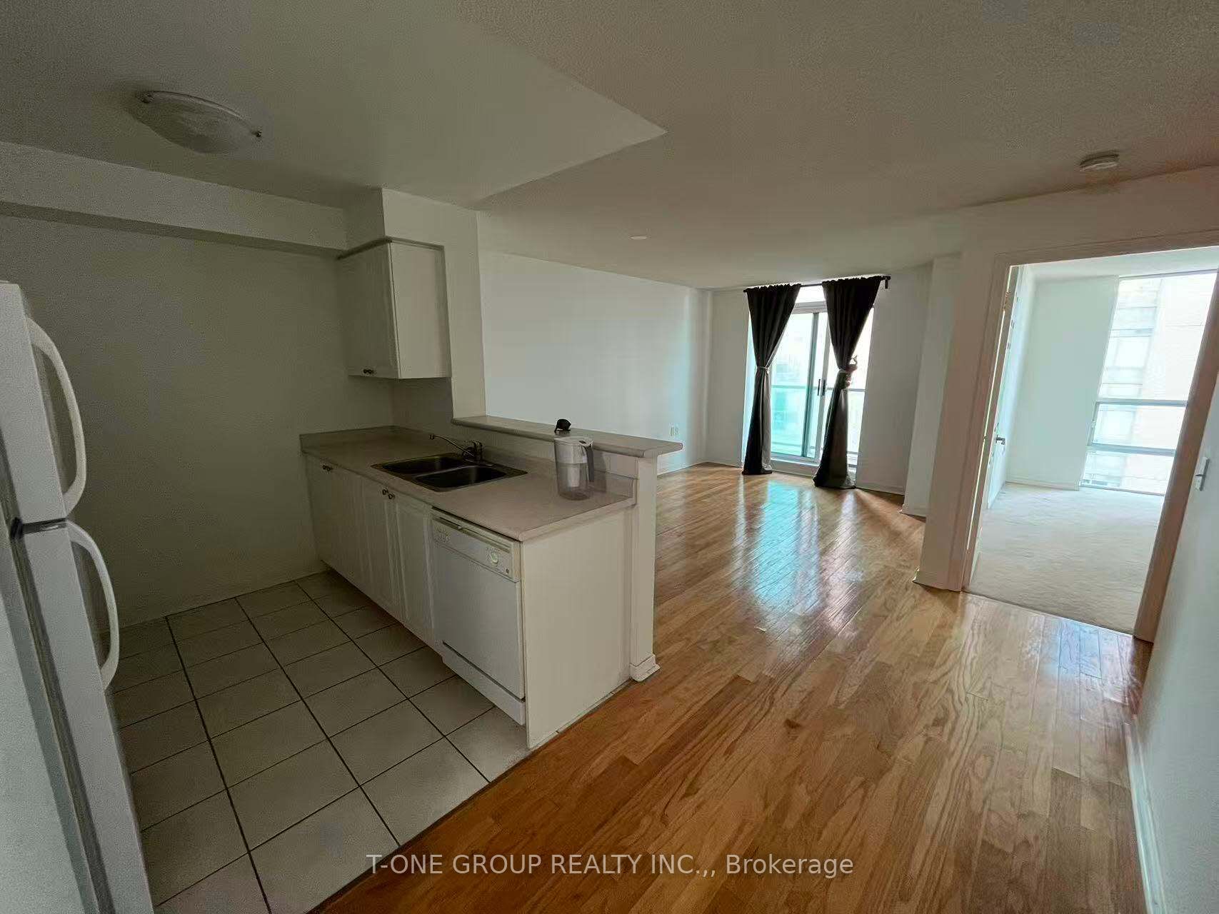 26 Olive Avenue Ph6, Toronto, ON M2N 7G7