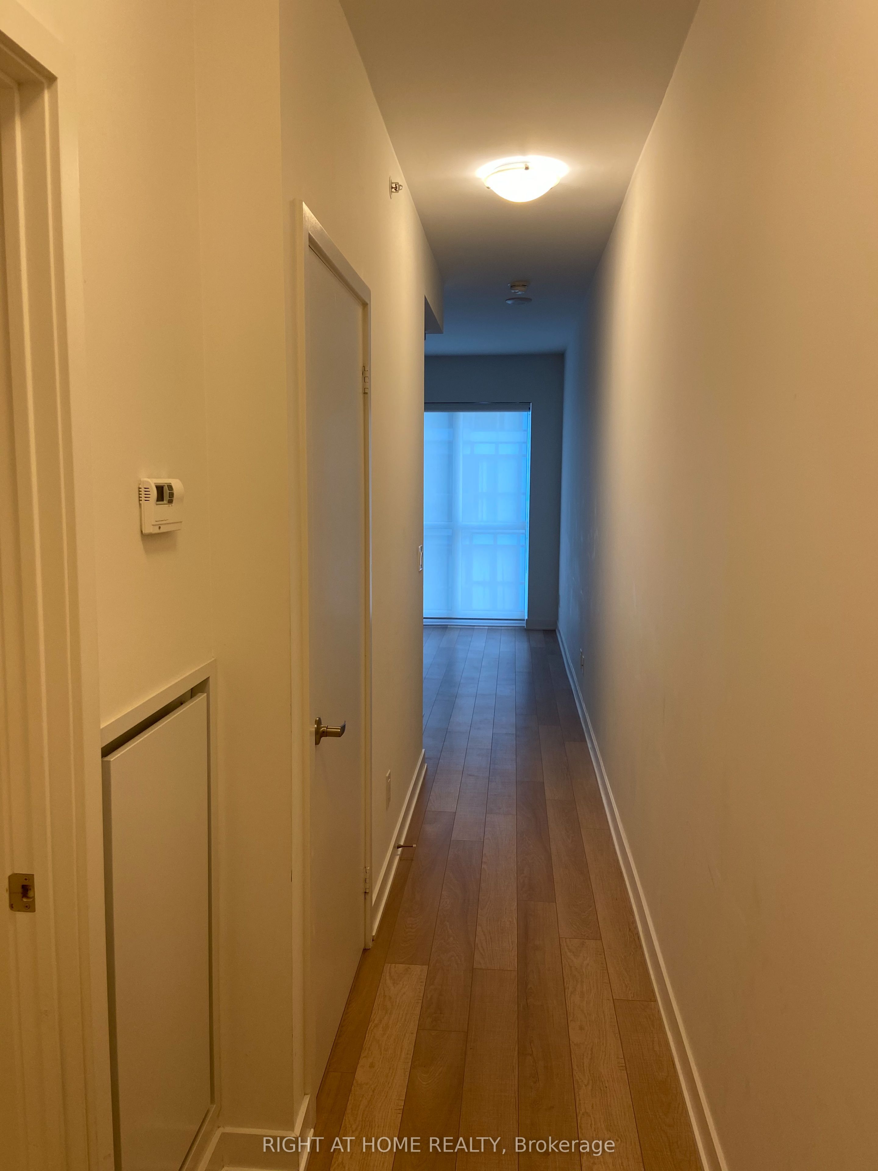 210 Simcoe Street 802, Toronto, ON M5T 0A9 photo 5
