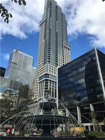 88 Scott Street 1602, Toronto, ON M5E 0A9