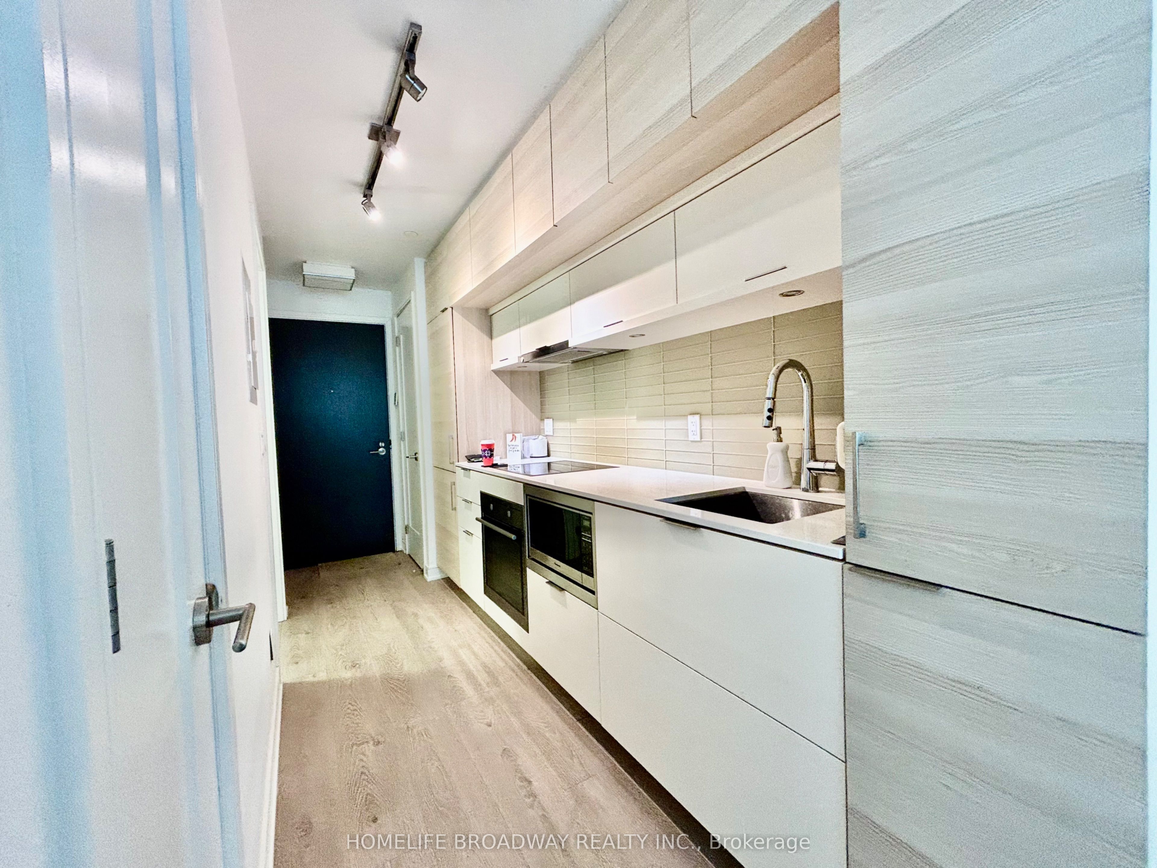 88 Scott Street 1602, Toronto, ON M5E 0A9 photo 2