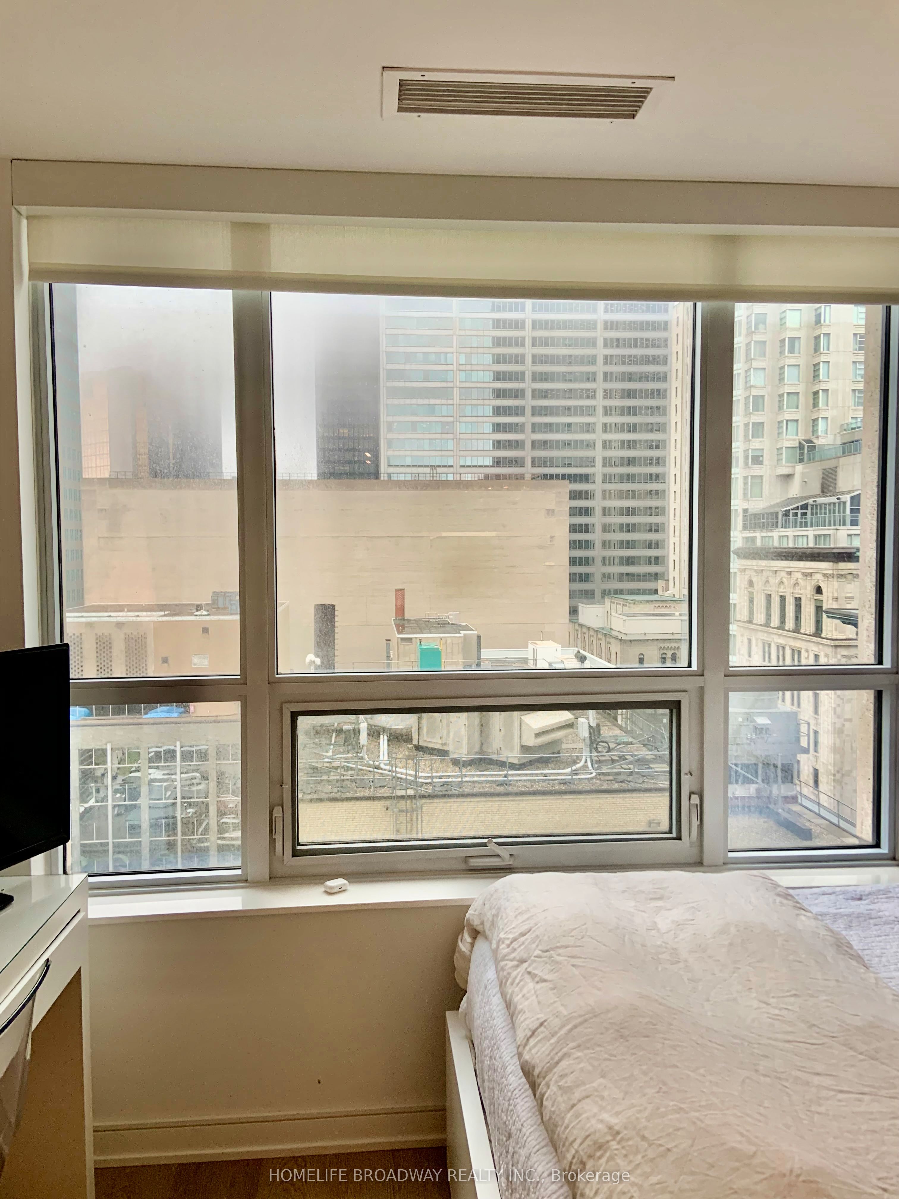 88 Scott Street 1602, Toronto, ON M5E 0A9 photo 4