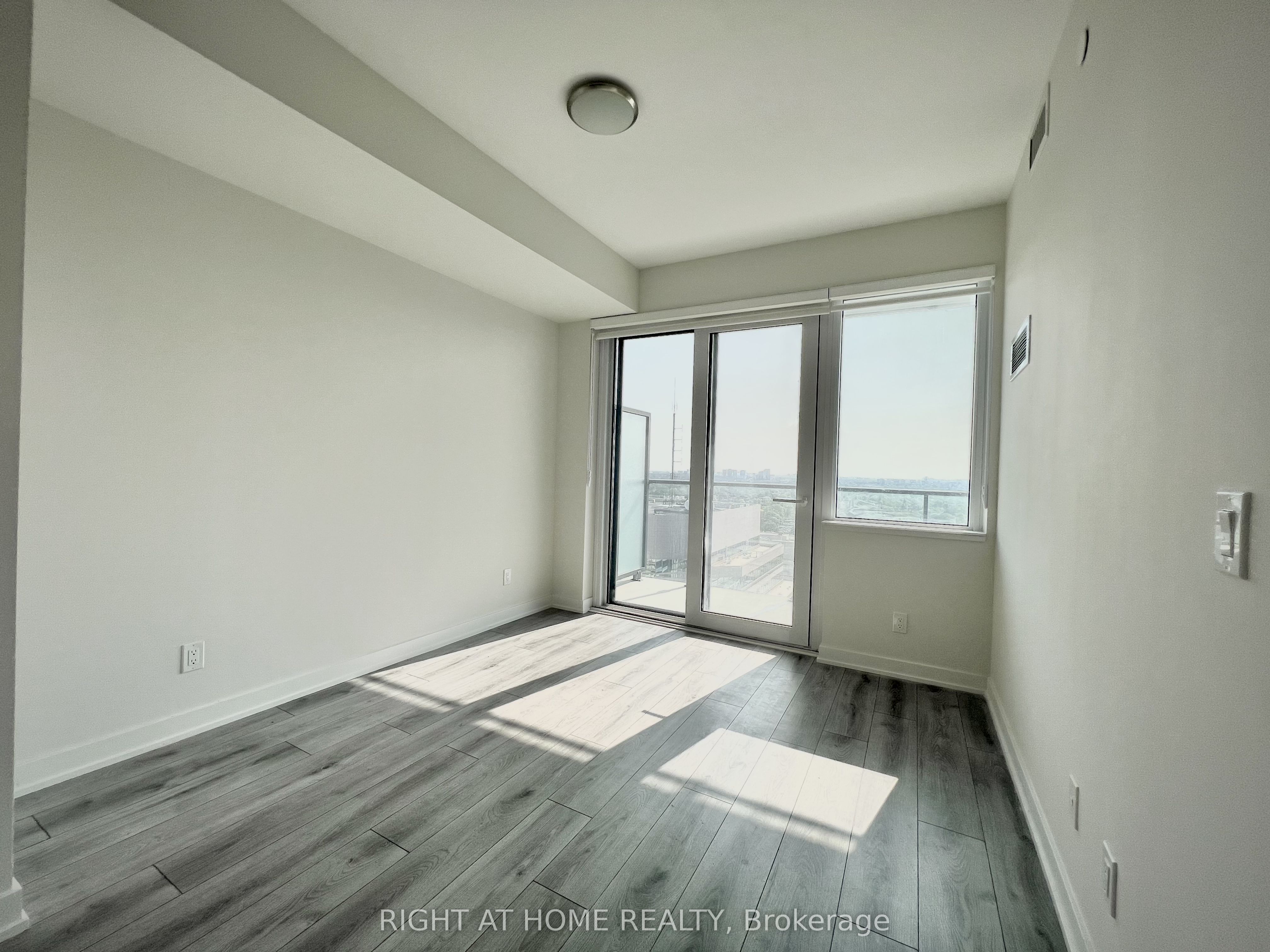 15 Ellerslie Avenue 2301, Toronto, ON M2N 0L7 photo 3