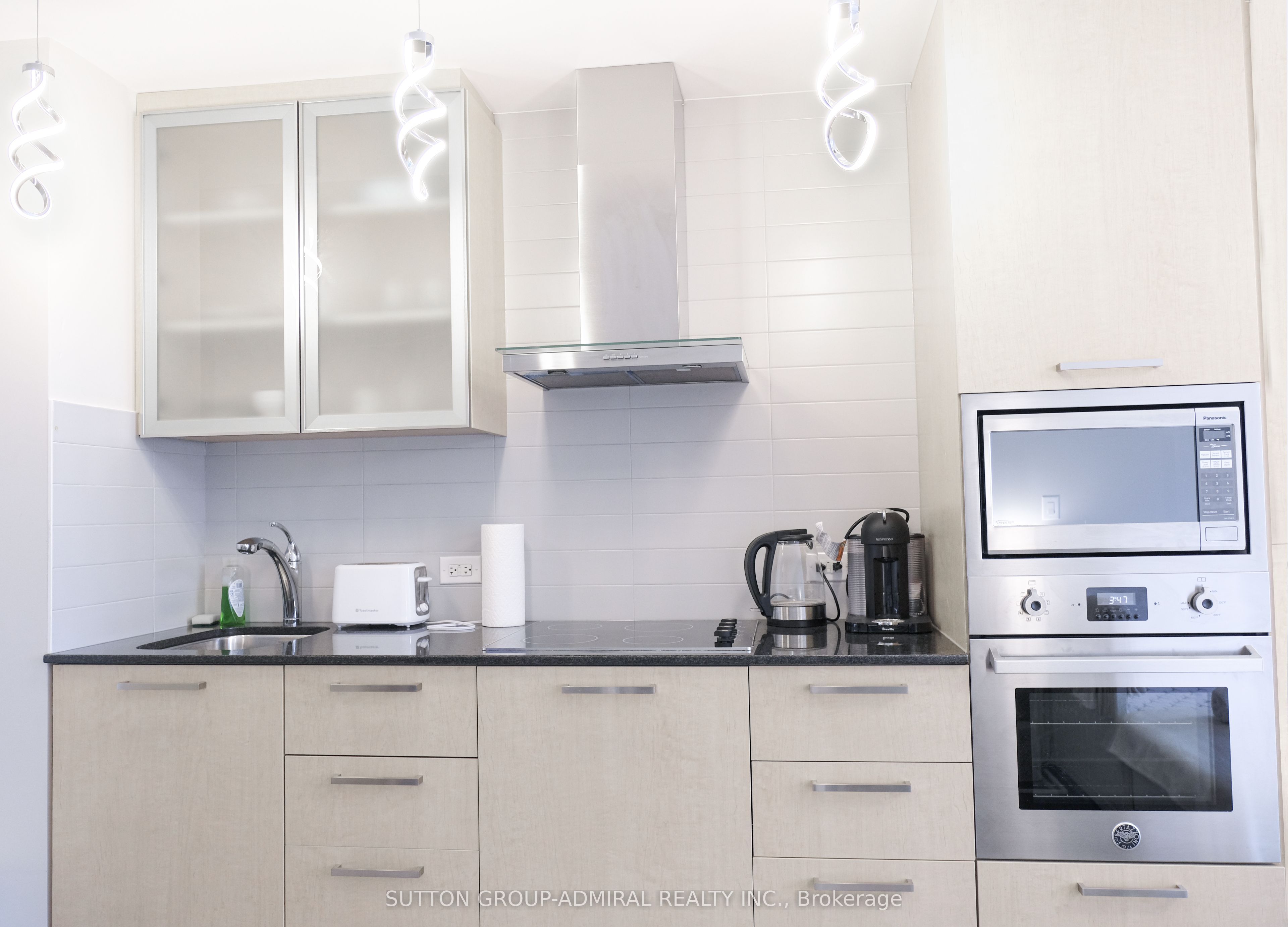 12 York Street 4908, Toronto, ON M5J 0A9 photo 5
