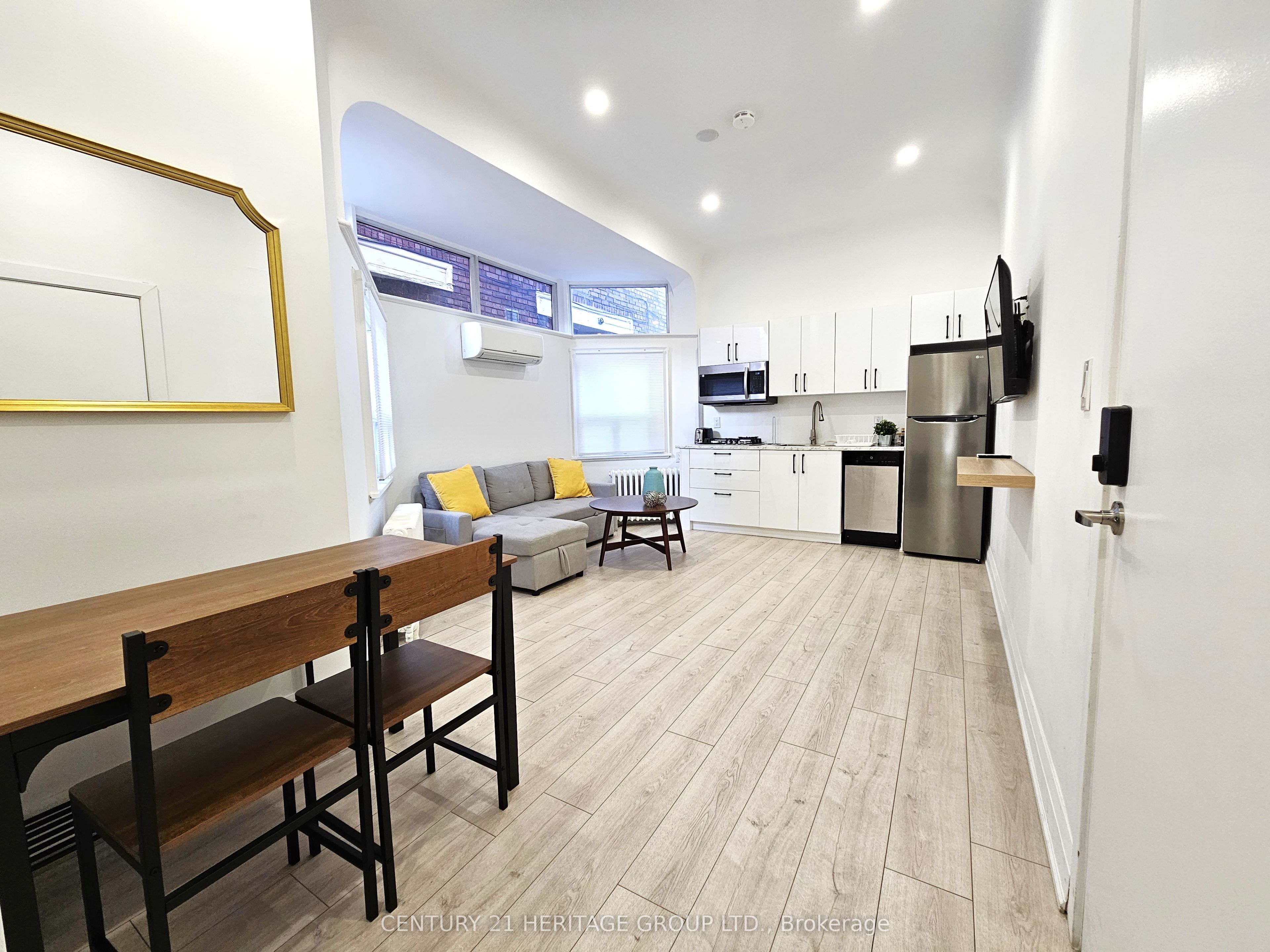344 Shaw Street 1A, Toronto, ON M6J 2X3 photo 3